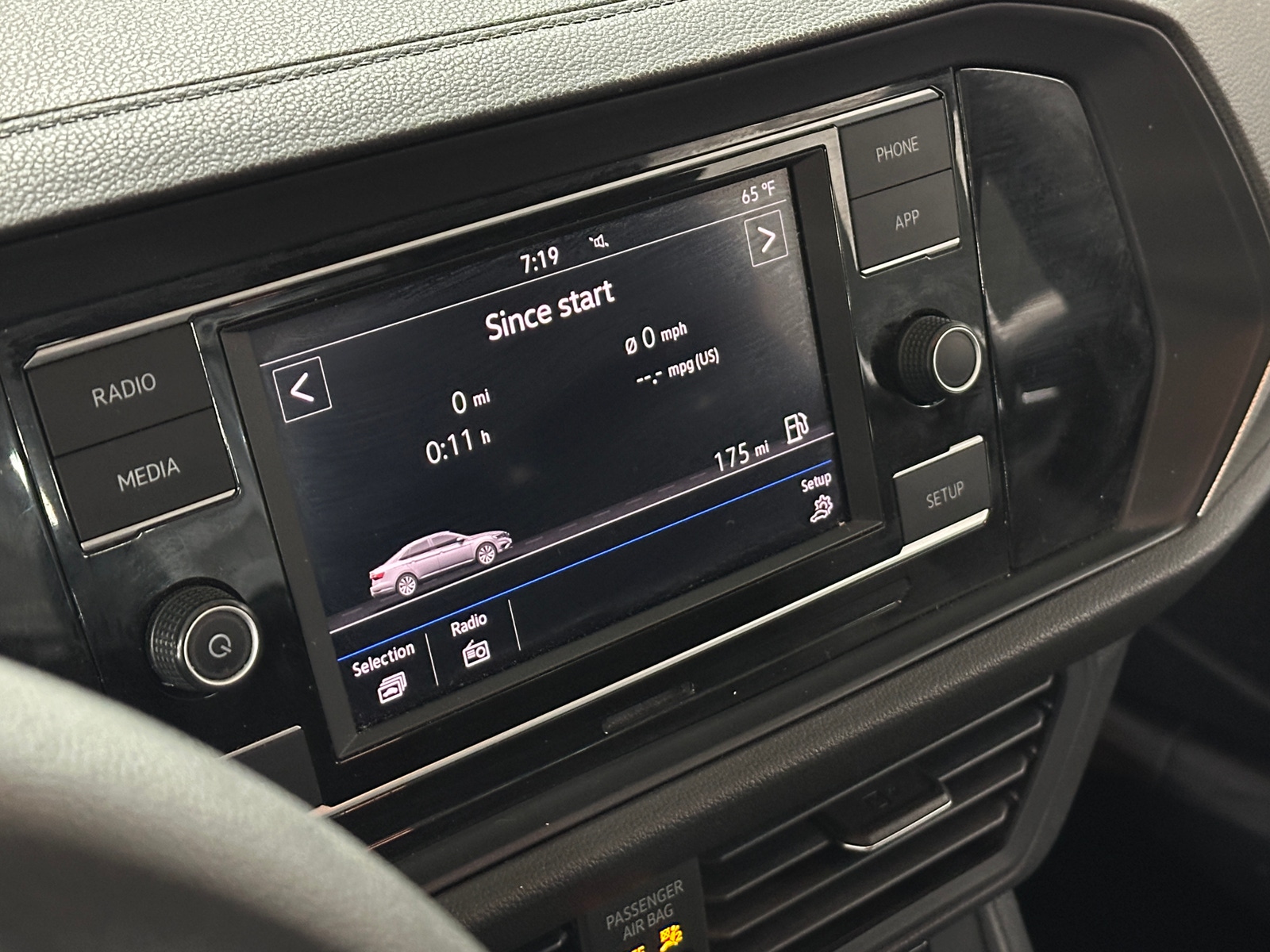 Thumbnail: 2019 Volkswagen Jetta - 4