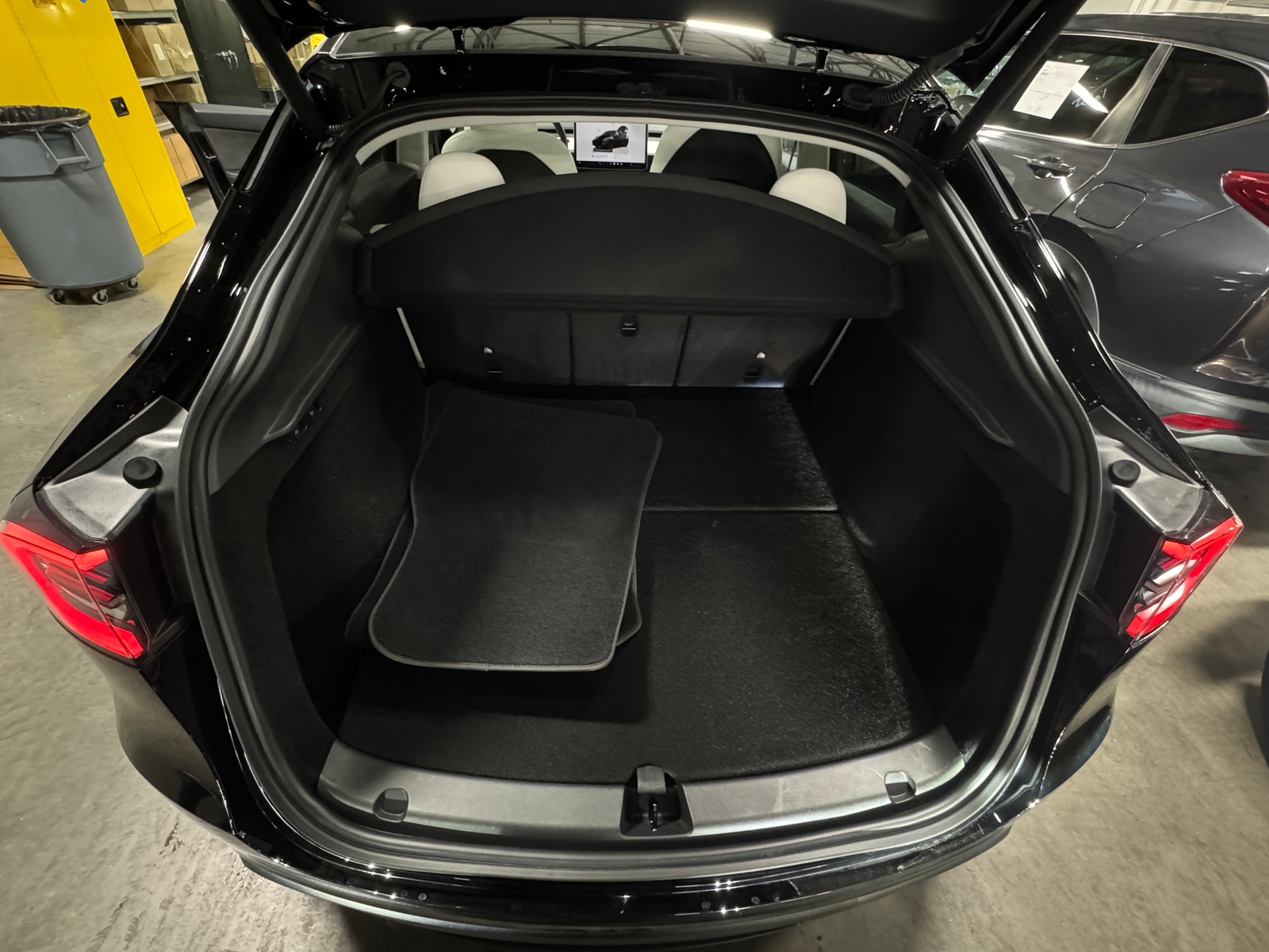 Thumbnail: 2023 Tesla Model Y - 6