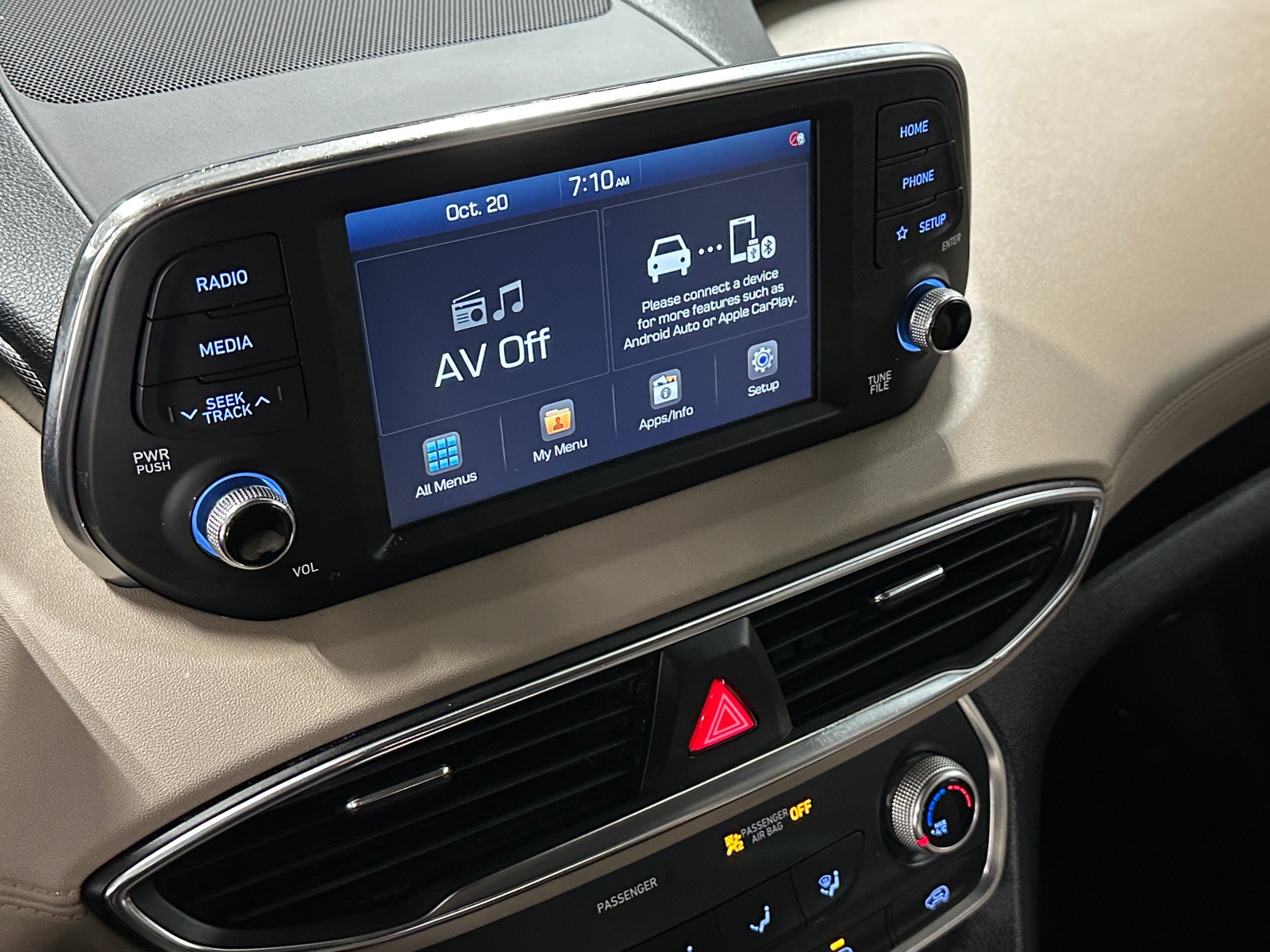 Thumbnail: 2020 Hyundai Santa Fe - 4