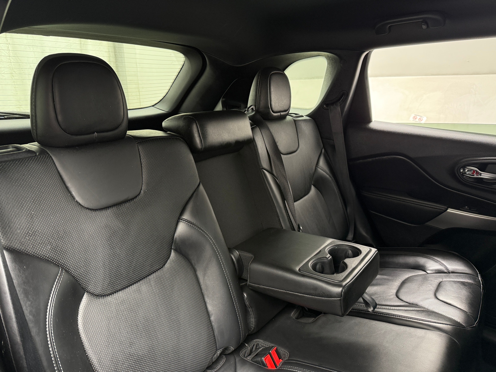 Thumbnail: 2020 Jeep Cherokee - 5