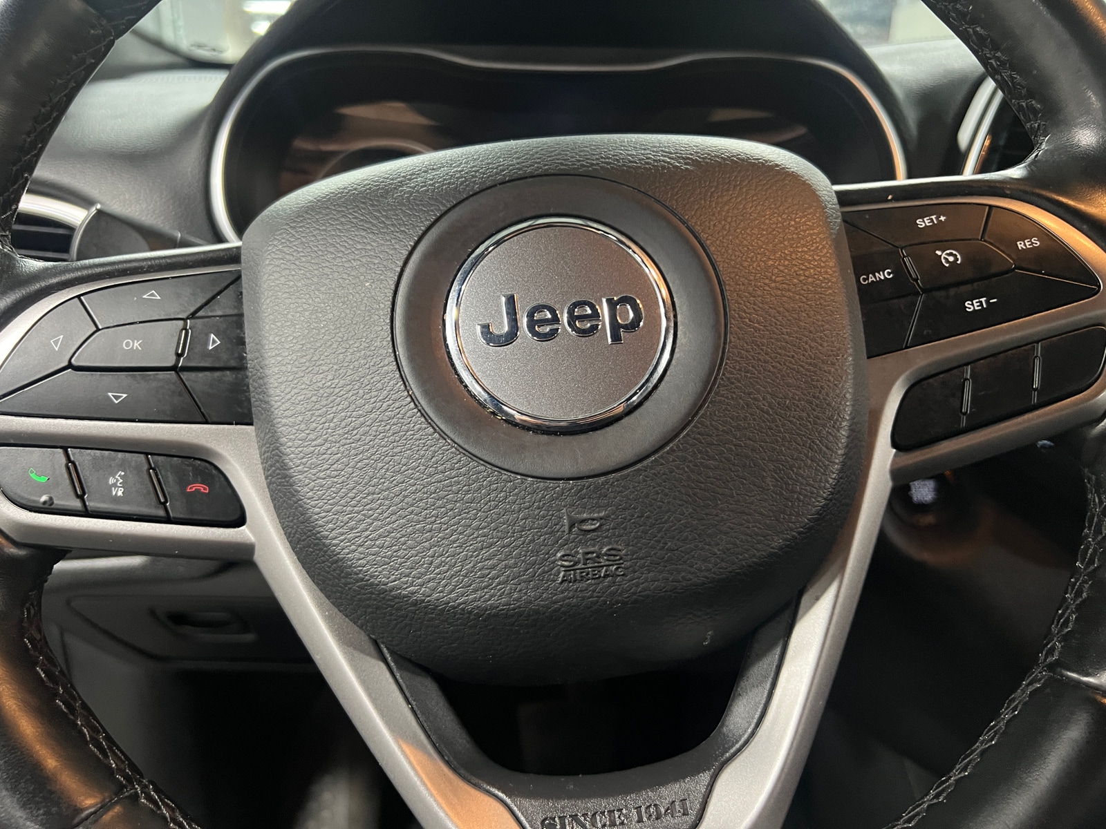 Thumbnail: 2020 Jeep Cherokee - 4
