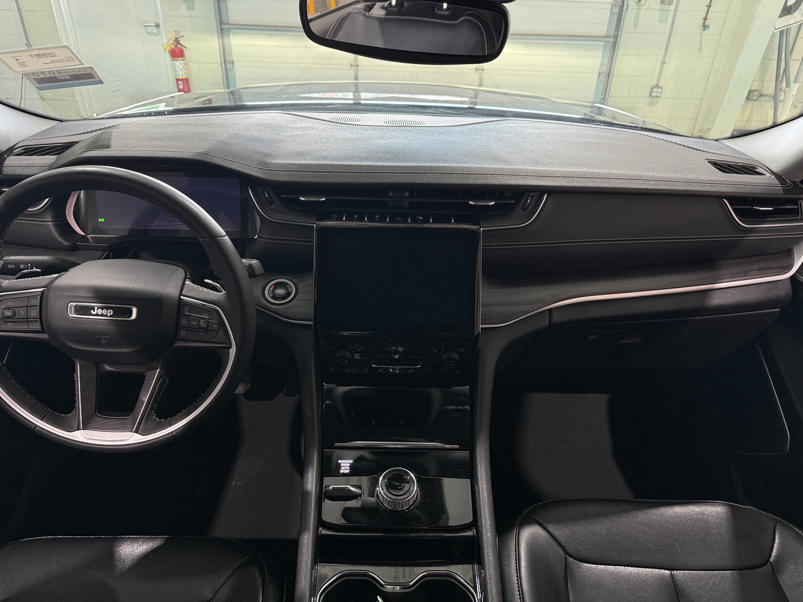 Thumbnail: 2023 Jeep Grand Cherokee - 2