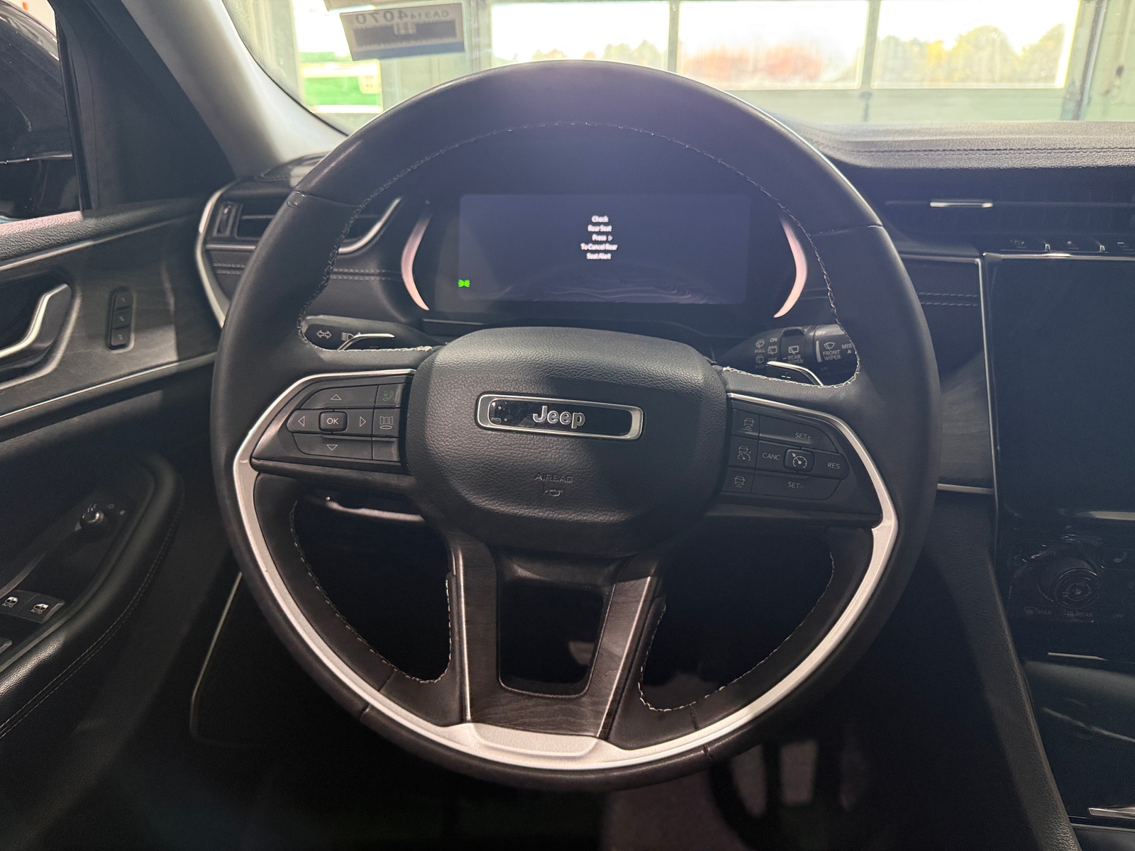 Thumbnail: 2023 Jeep Grand Cherokee - 4