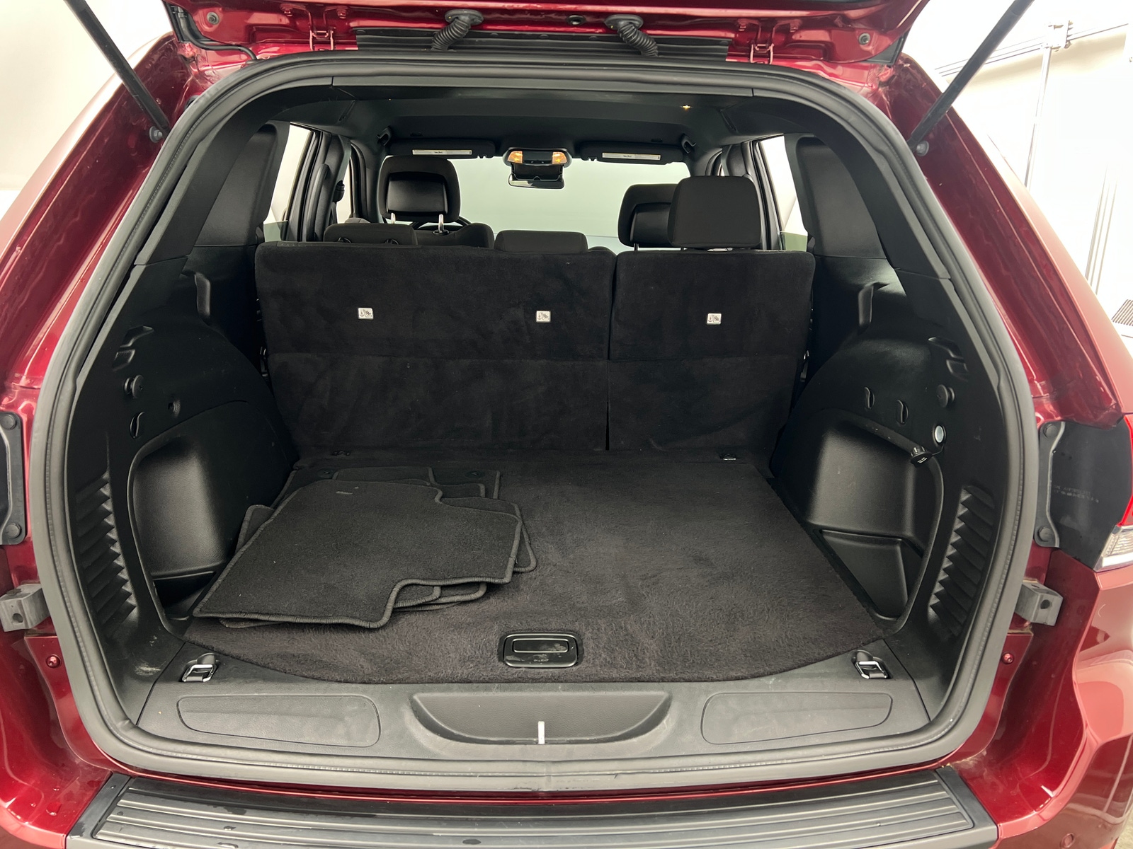 Thumbnail: 2021 Jeep Grand Cherokee - 7