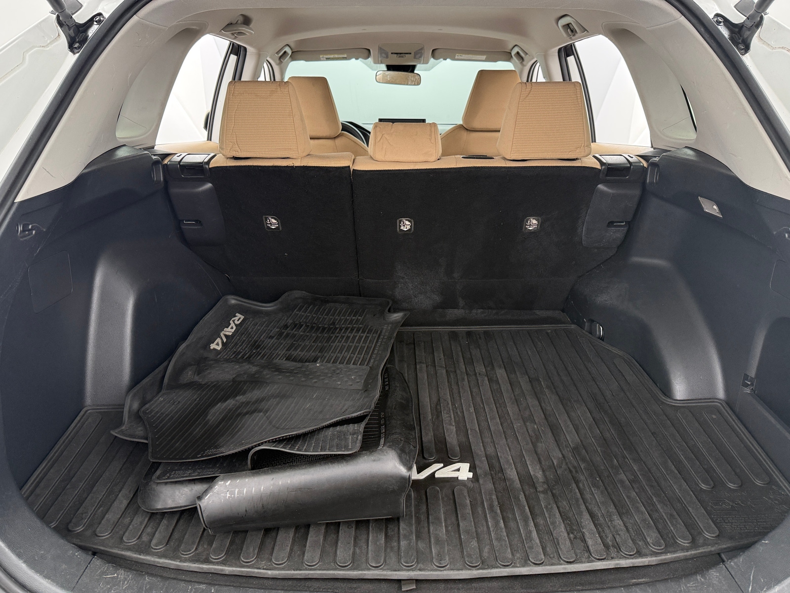 Thumbnail: 2019 Toyota RAV4 - 7