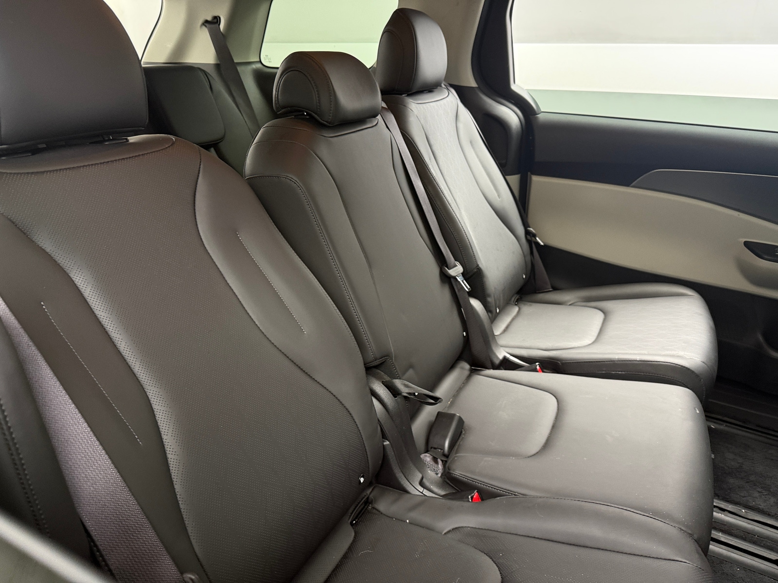Thumbnail: 2022 Kia Carnival - 6