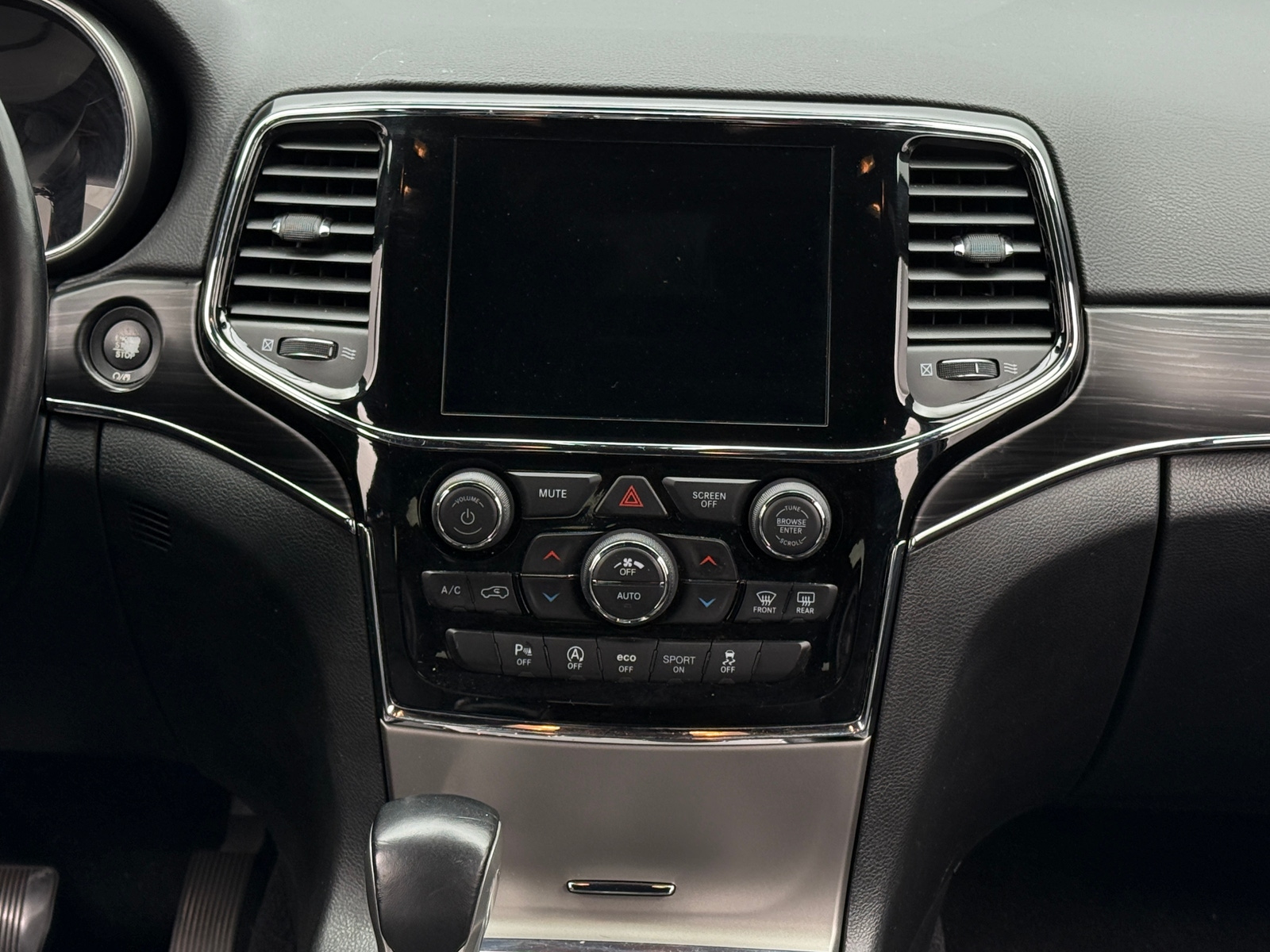 Thumbnail: 2020 Jeep Grand Cherokee - 3