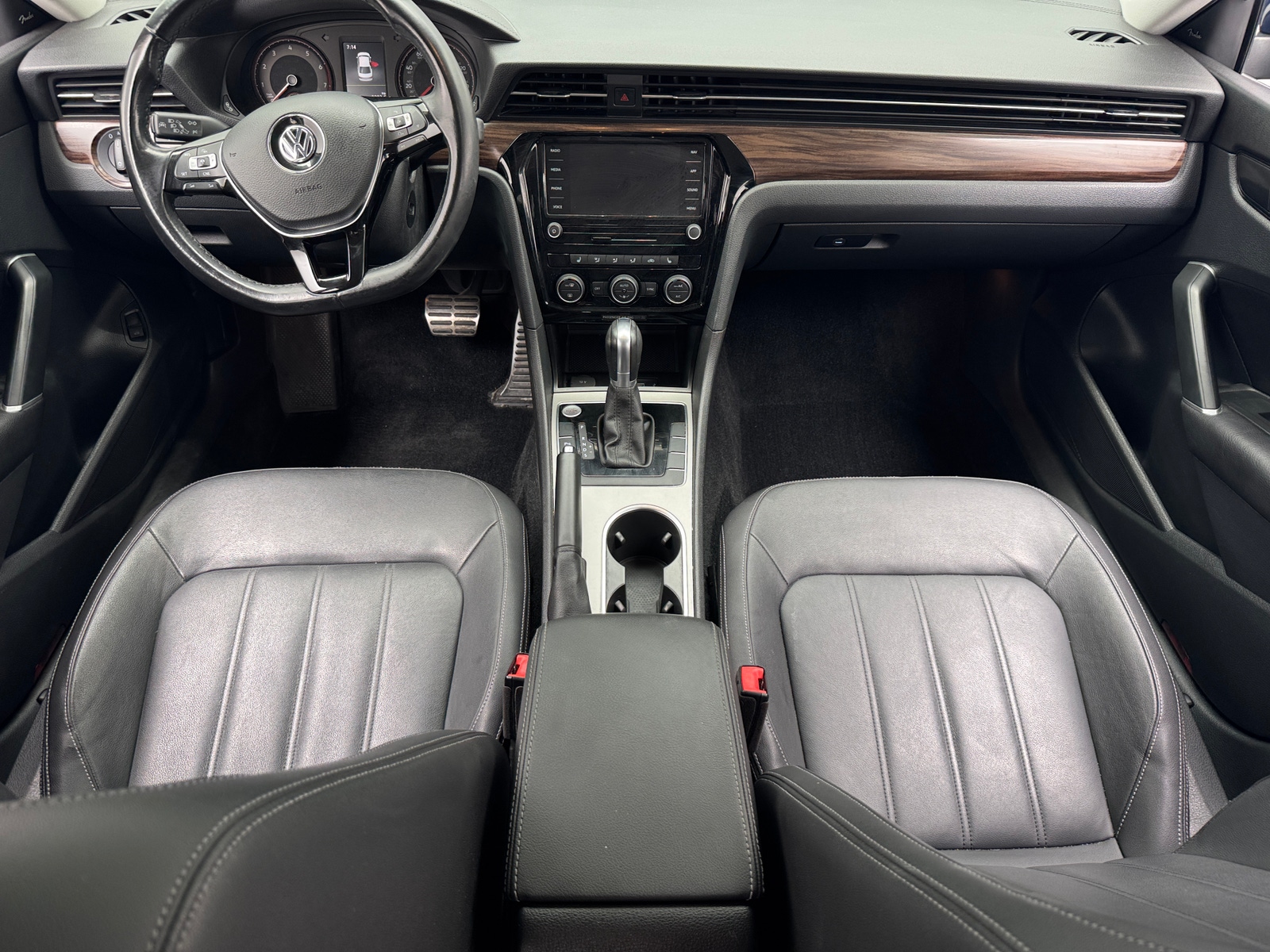Thumbnail: 2020 Volkswagen Passat - 2