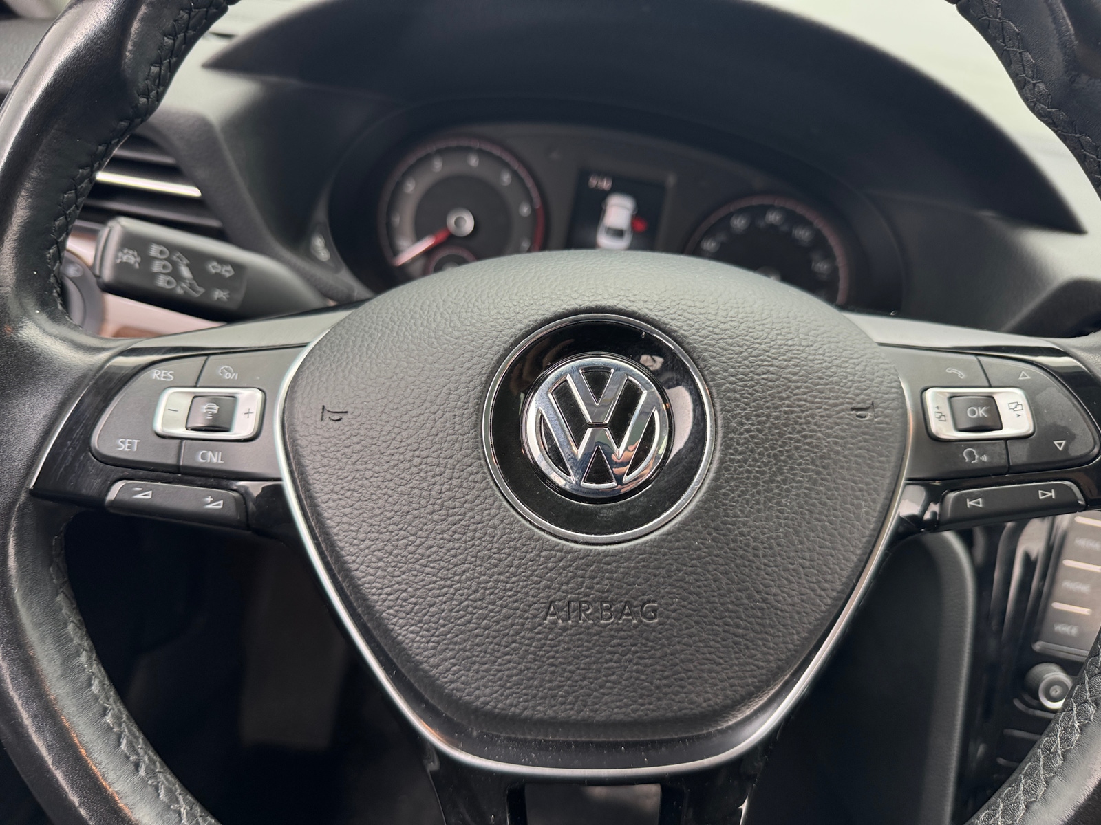 Thumbnail: 2020 Volkswagen Passat - 4