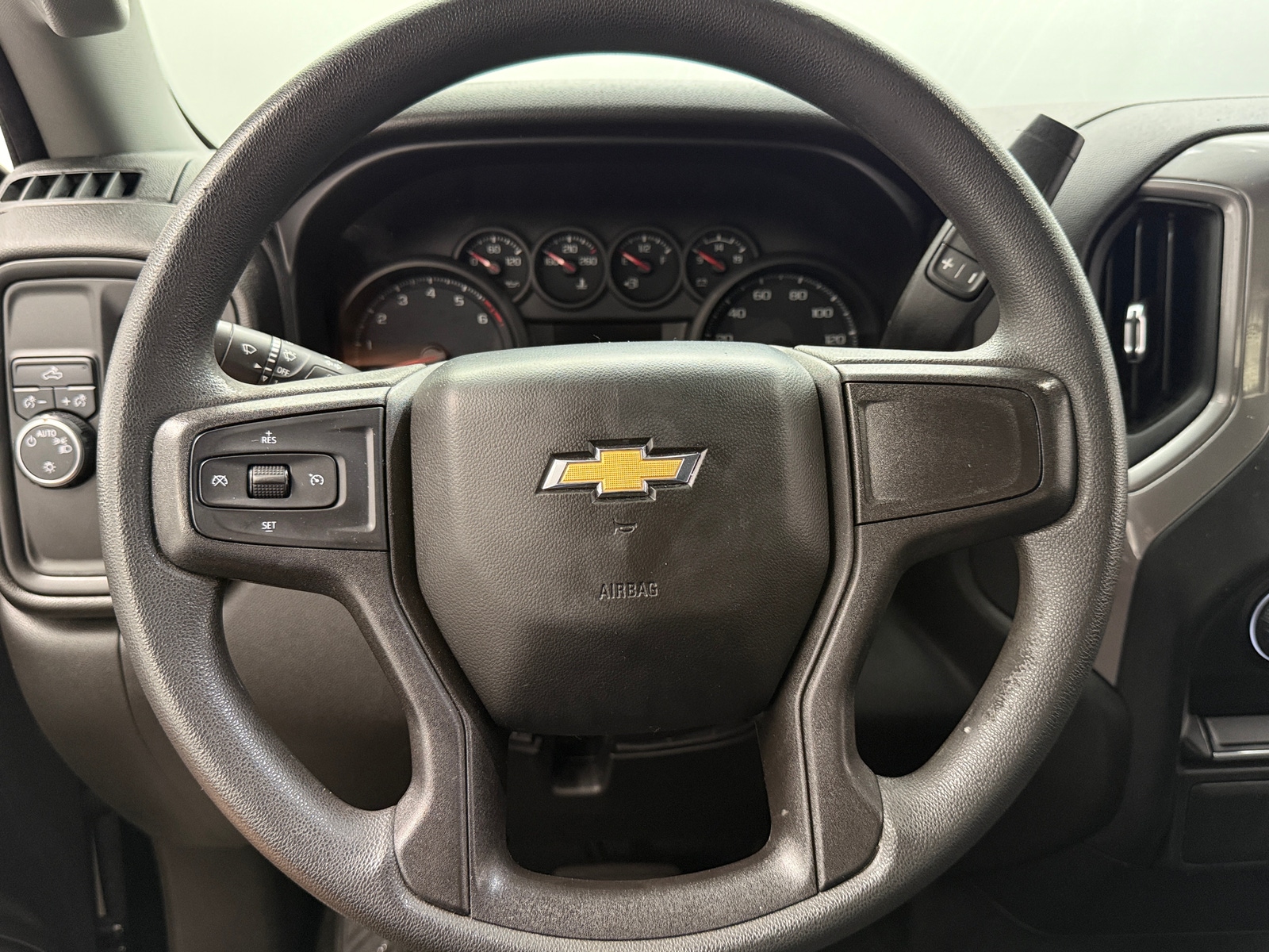 Thumbnail: 2021 Chevrolet Silverado 1500 - 5