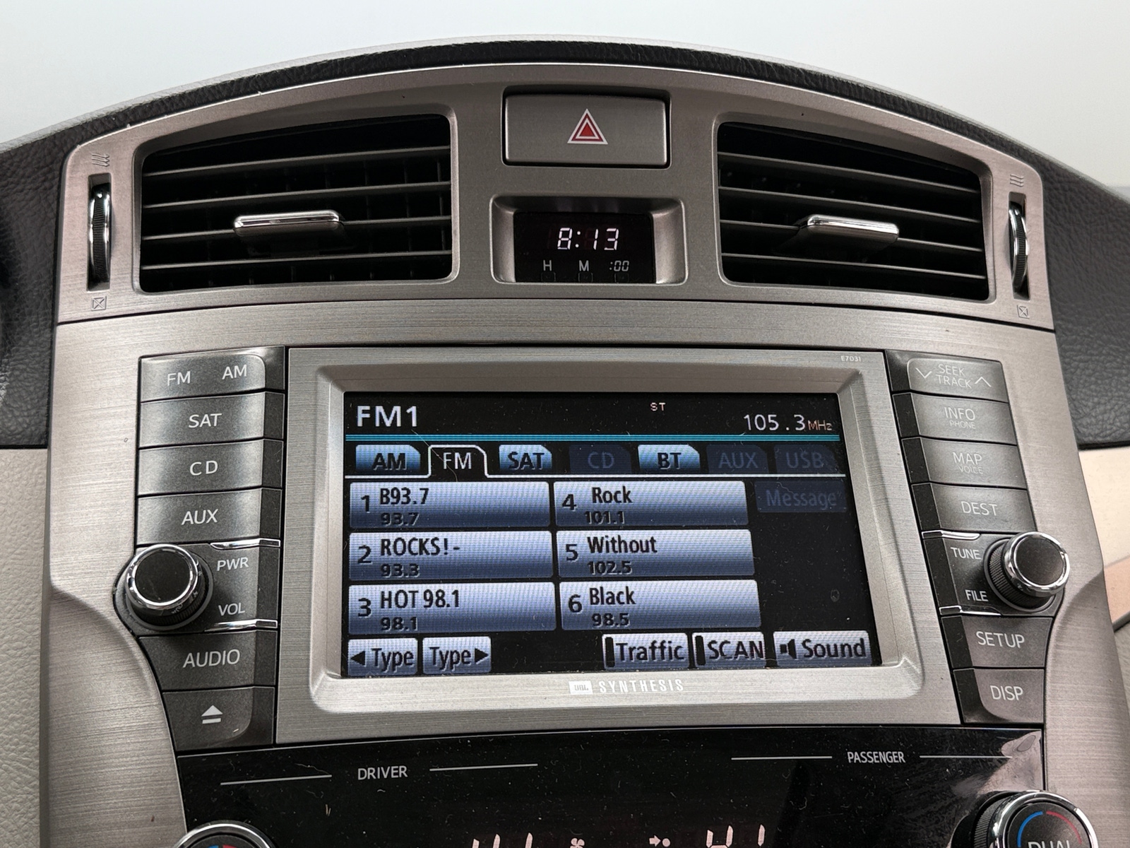 Thumbnail: 2011 Toyota Avalon - 3