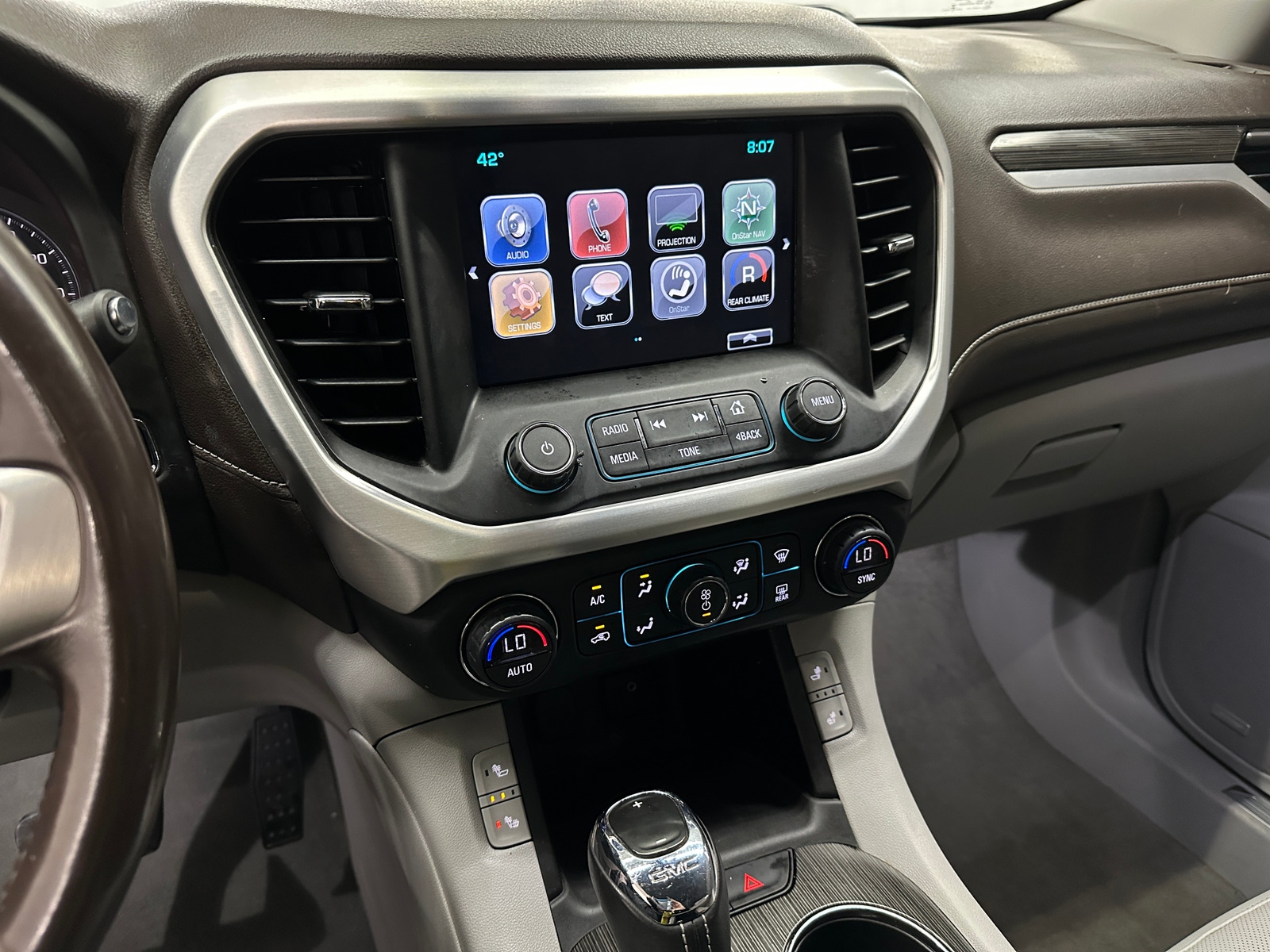 Thumbnail: 2018 GMC Acadia - 3