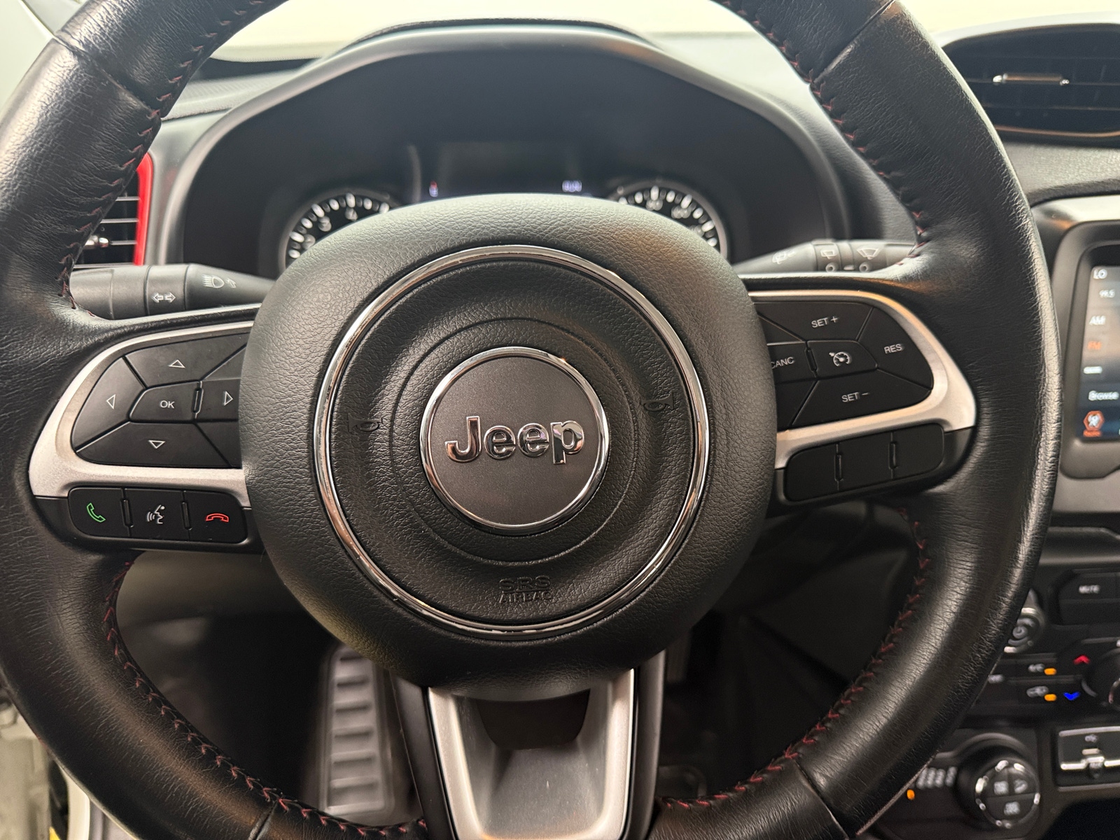 Thumbnail: 2020 Jeep Renegade - 5