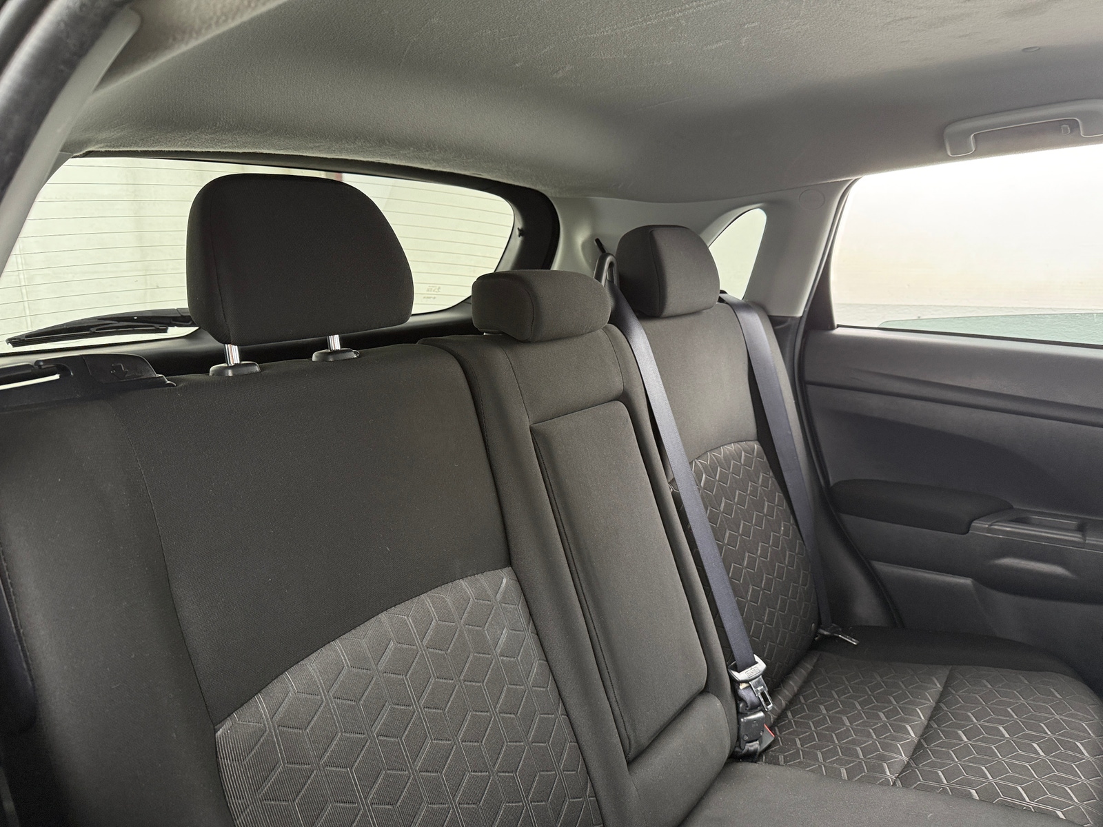 Thumbnail: 2023 Mitsubishi Outlander Sport - 6