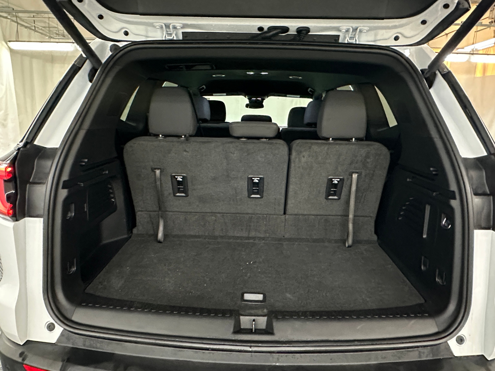 Thumbnail: 2025 GMC Acadia - 7