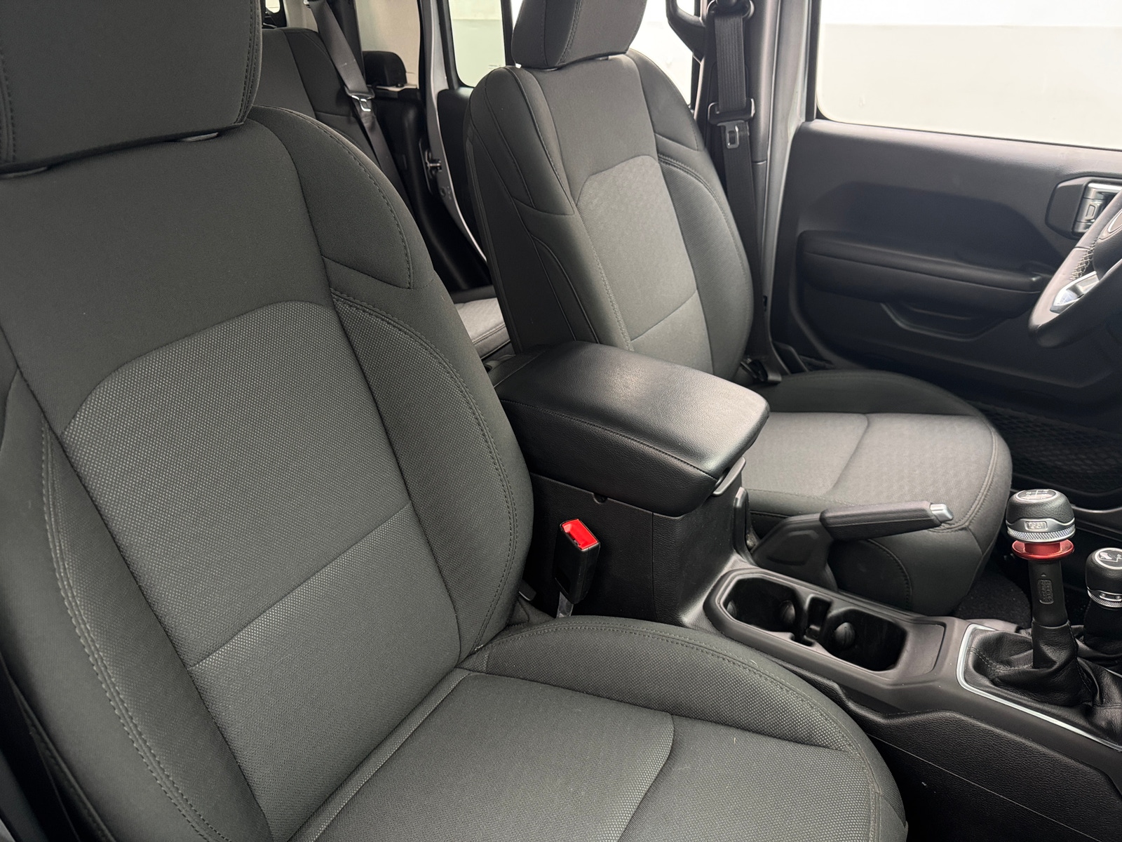 Thumbnail: 2020 Jeep Gladiator - 2