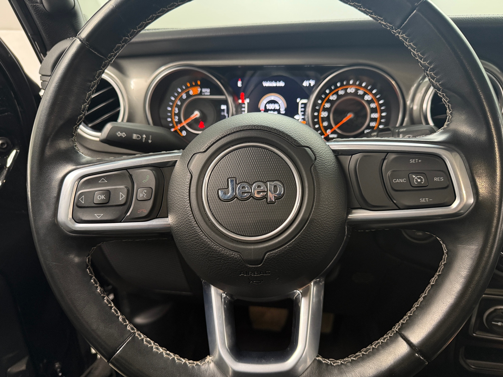 Thumbnail: 2022 Jeep Wrangler - 5
