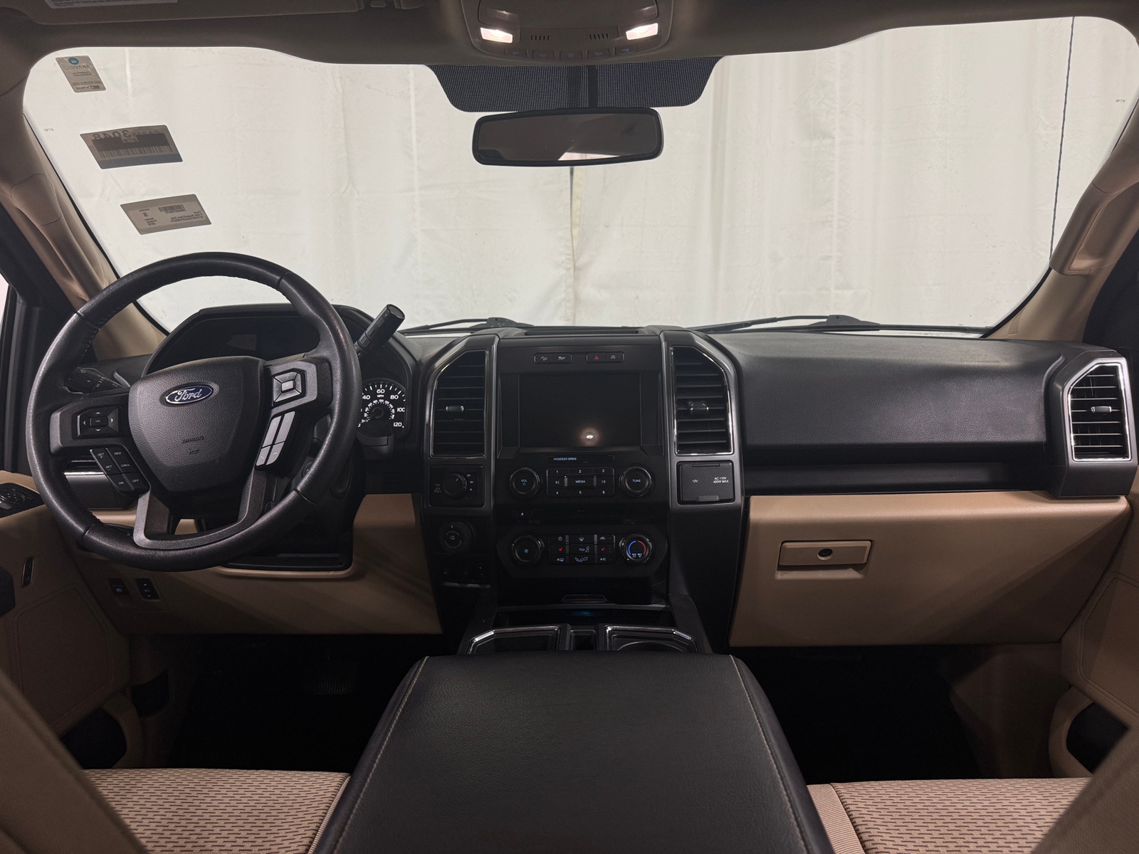 Thumbnail: 2018 Ford Econoline - 3