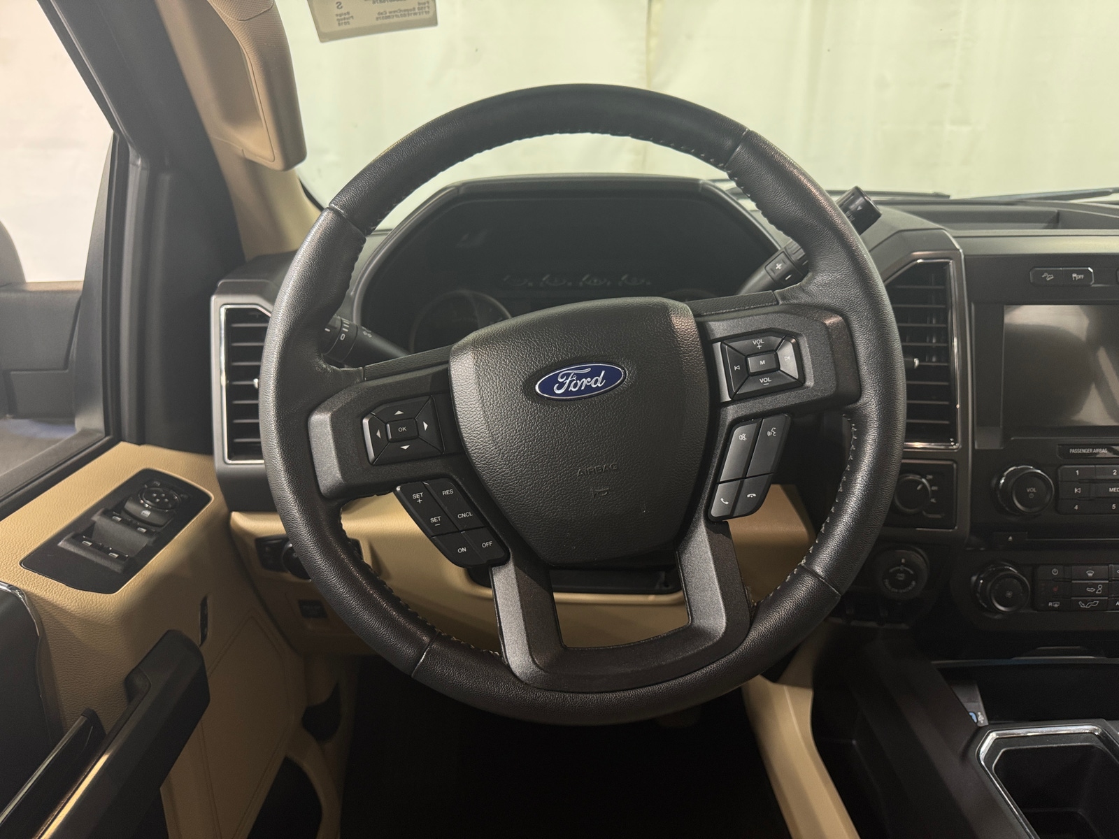 Thumbnail: 2018 Ford Econoline - 5