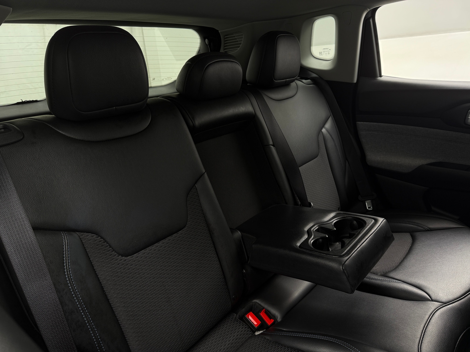 Thumbnail: 2022 Jeep Compass - 6