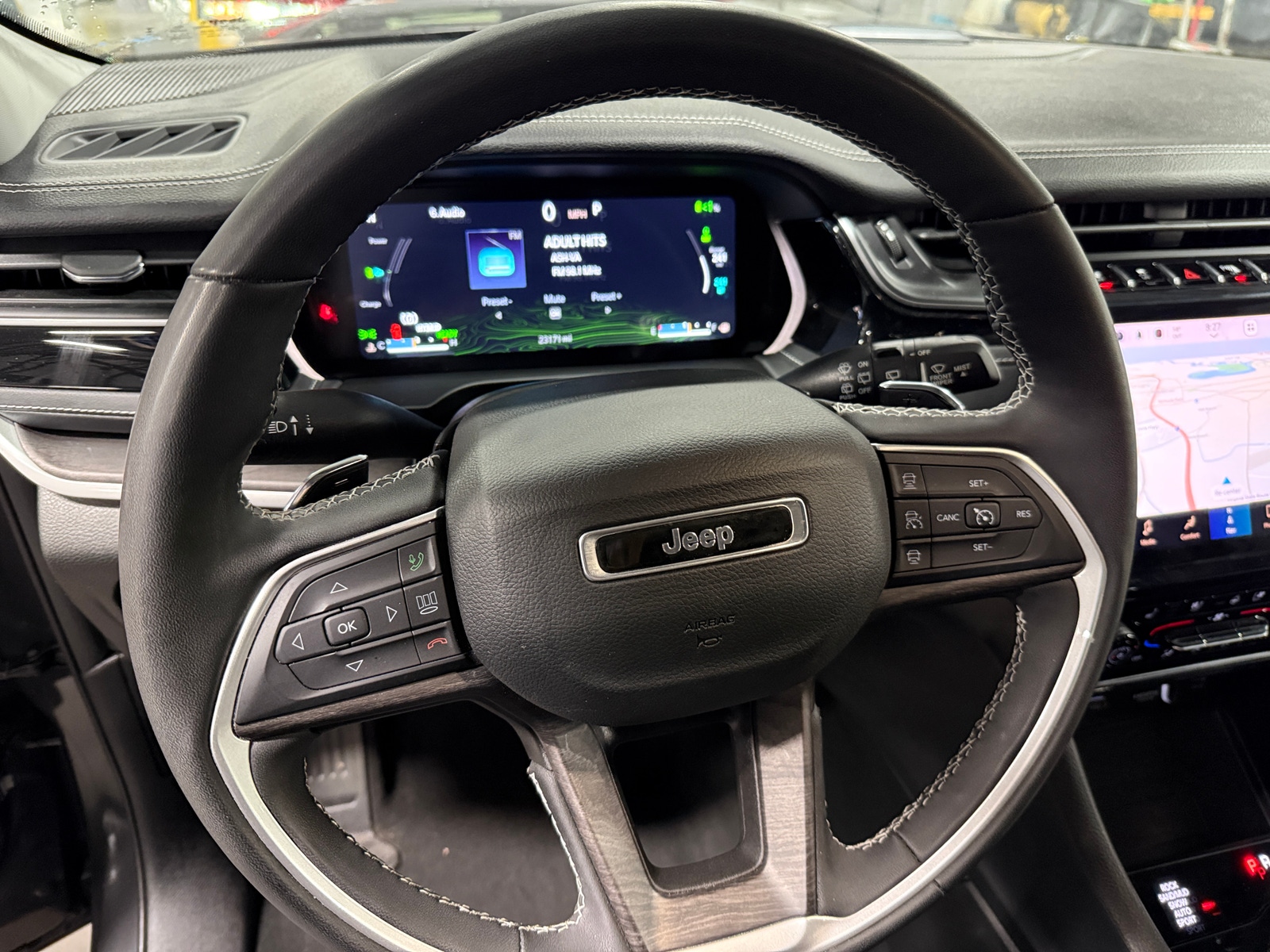 Thumbnail: 2023 Jeep Grand Cherokee - 4
