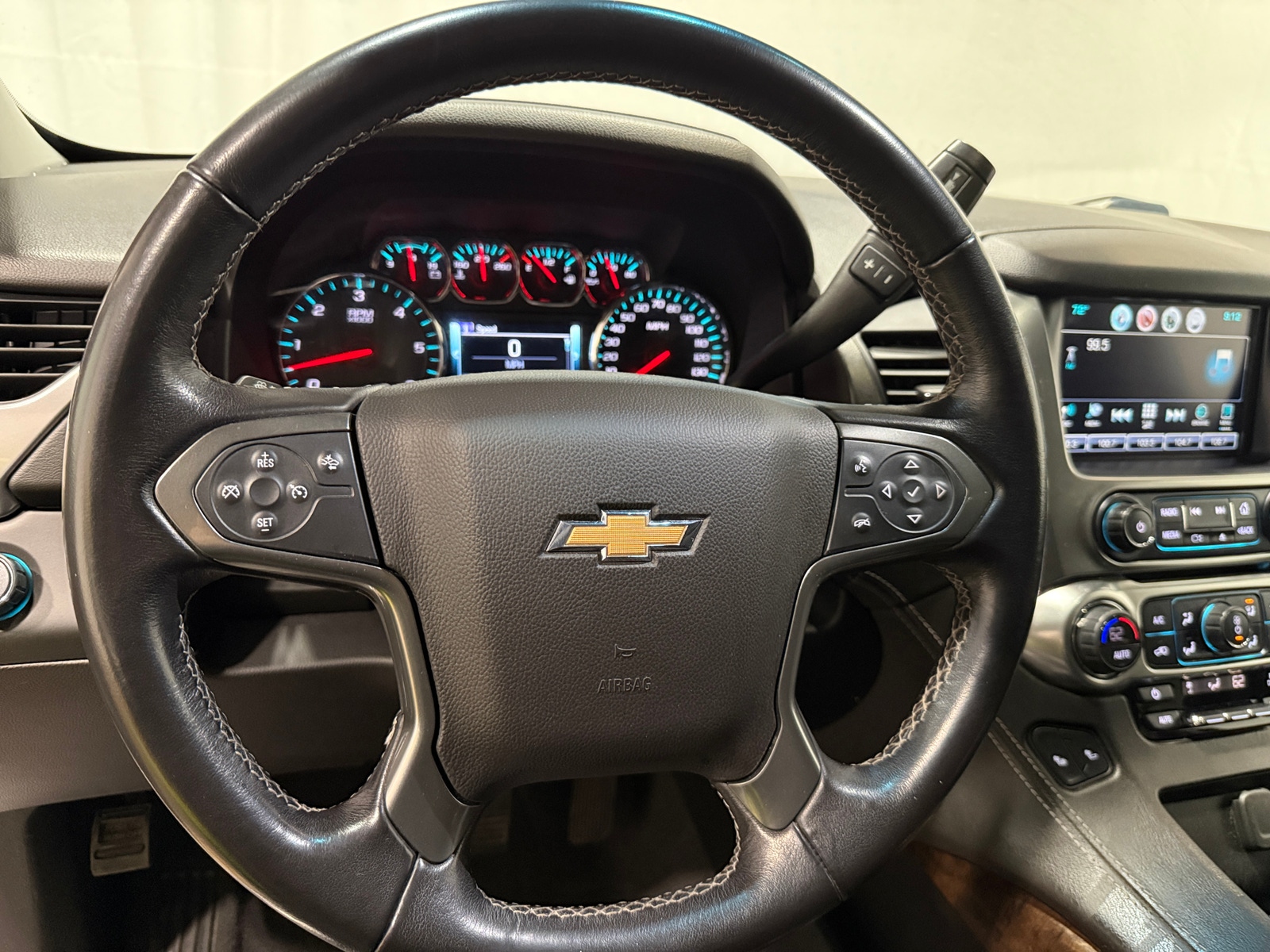 Thumbnail: 2020 Chevrolet Suburban - 4