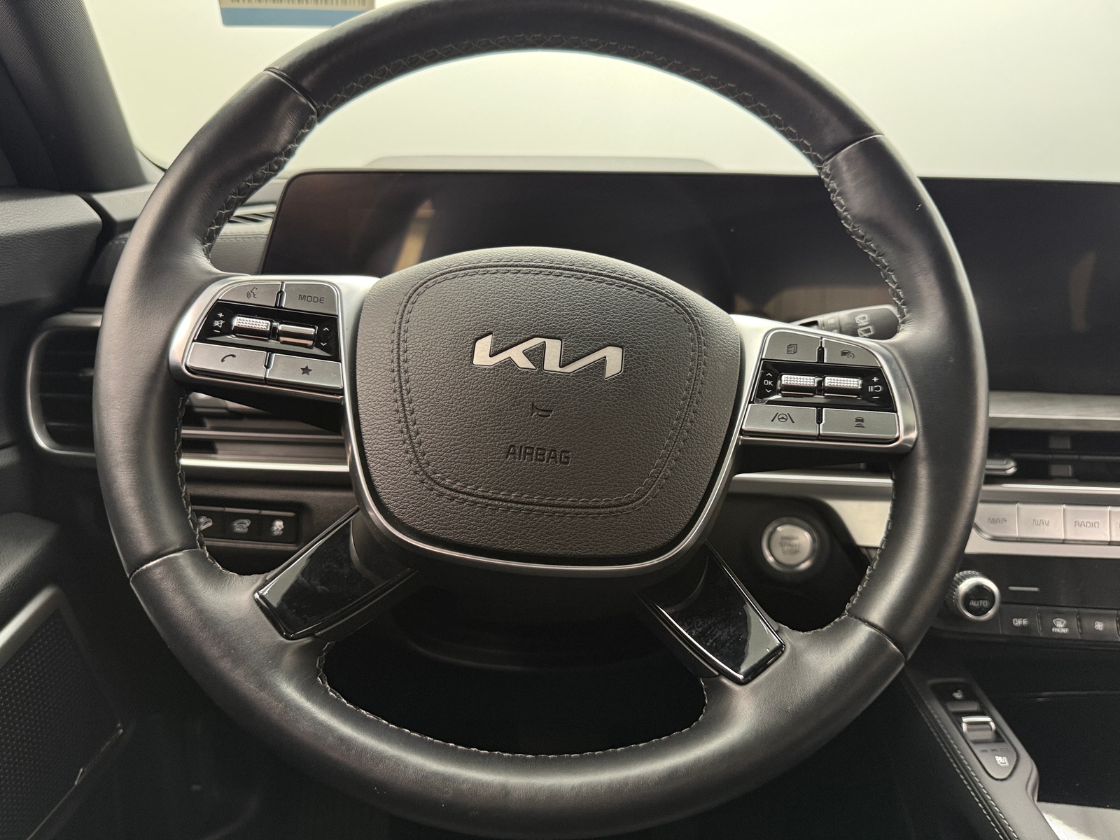 Thumbnail: 2023 Kia Telluride - 4