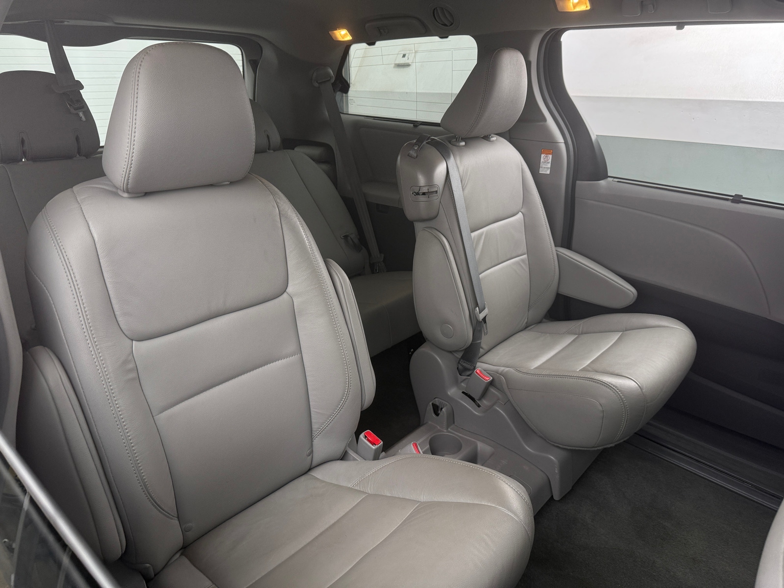 Thumbnail: 2018 Toyota Sienna - 5