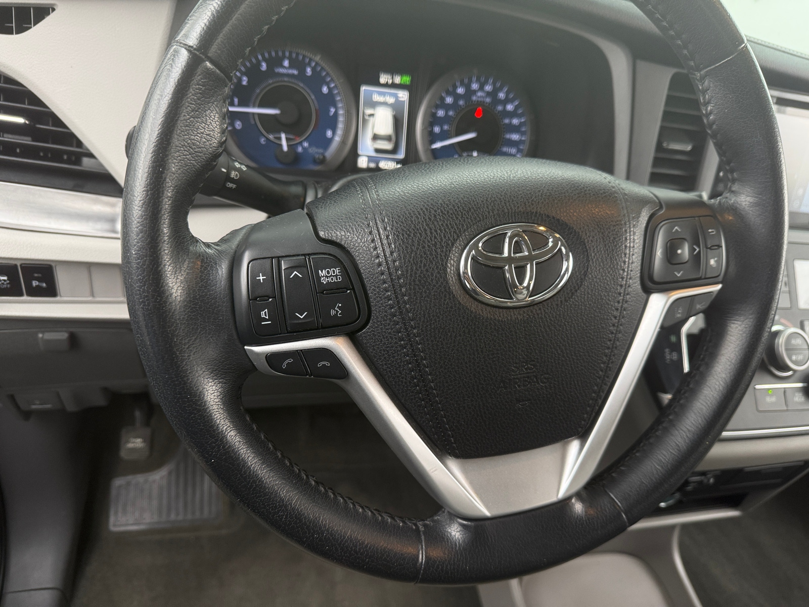 Thumbnail: 2018 Toyota Sienna - 4