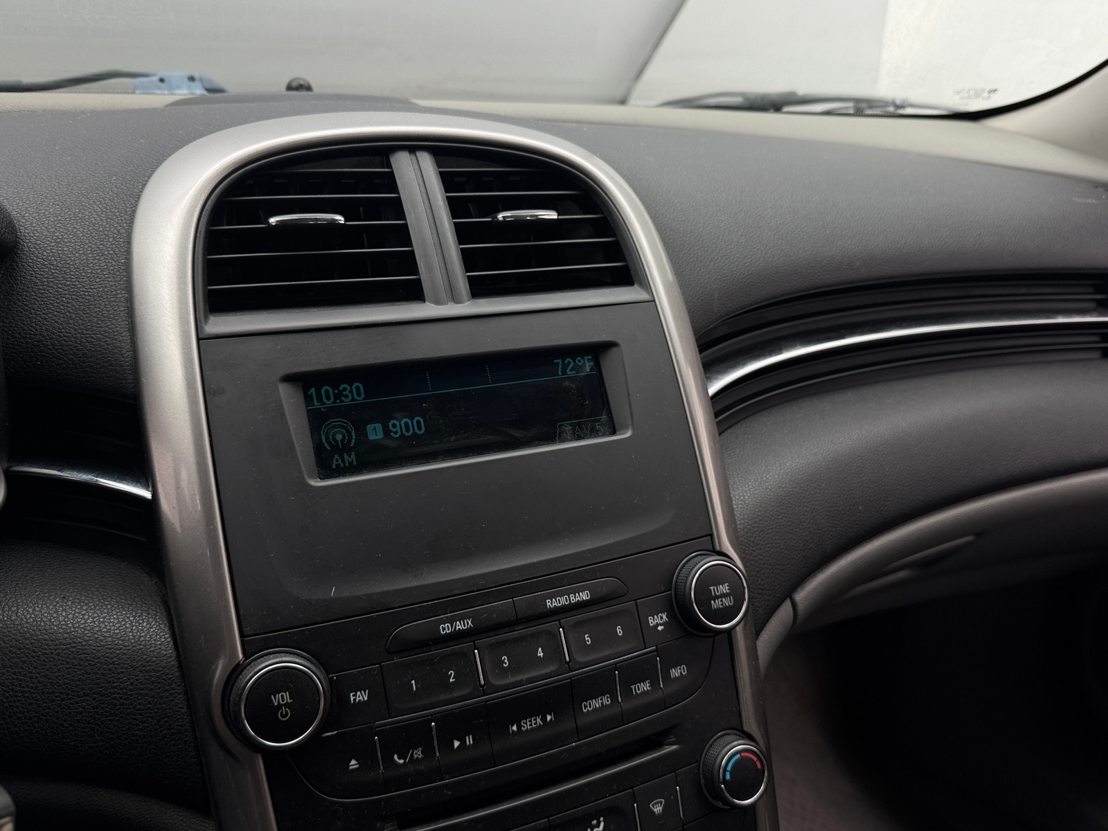 Thumbnail: 2014 Chevrolet Malibu - 4