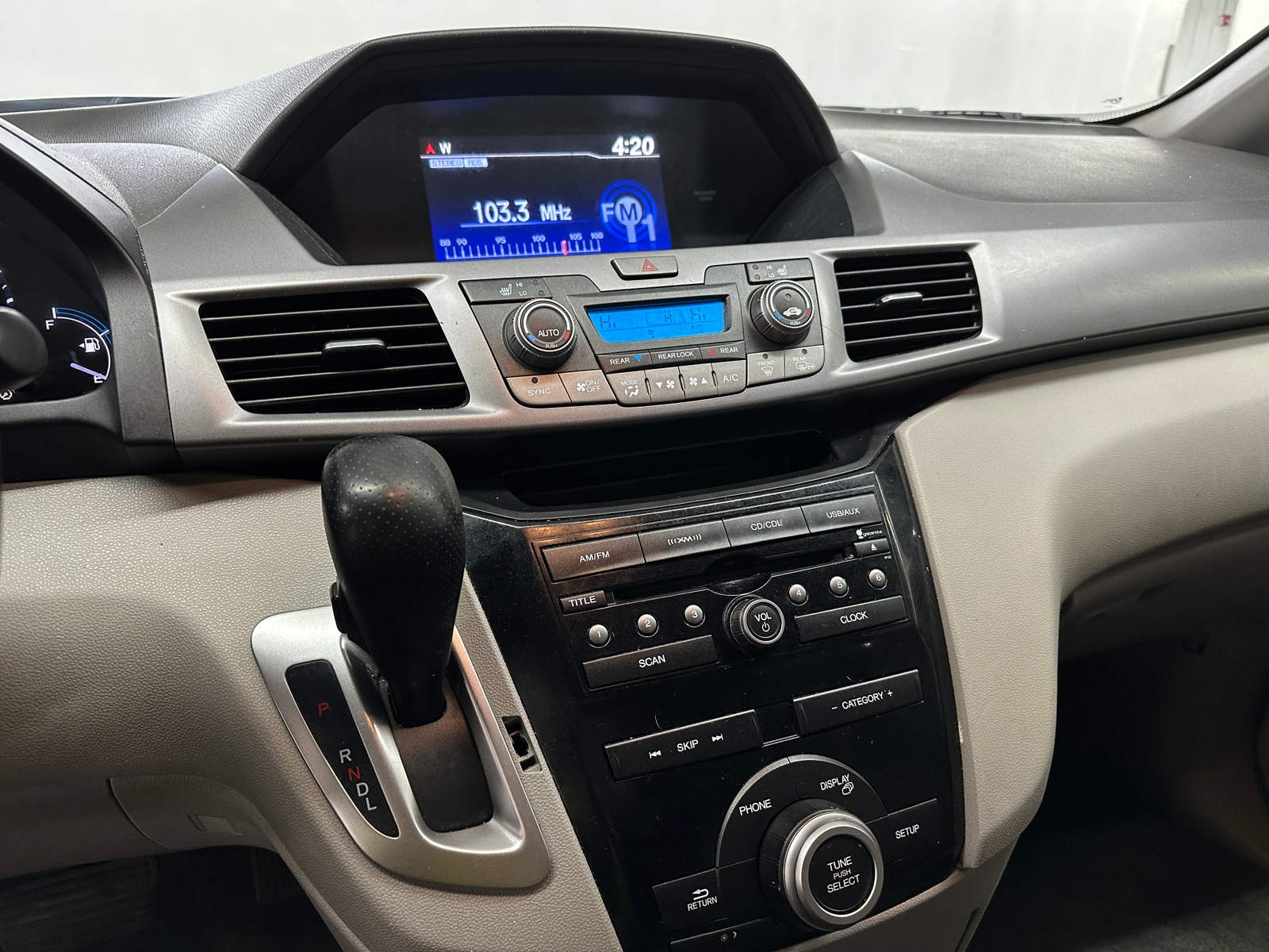 Thumbnail: 2012 Honda Odyssey - 3