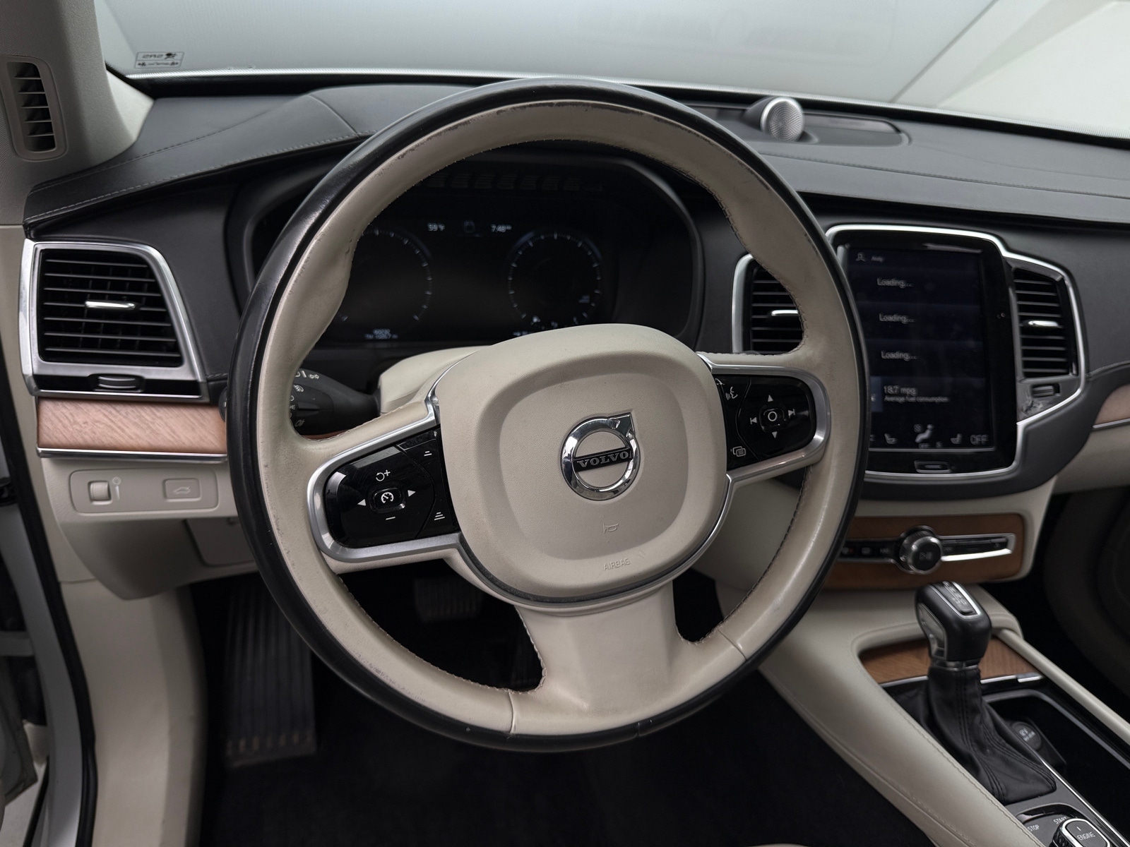 Thumbnail: 2017 Volvo XC90 - 4