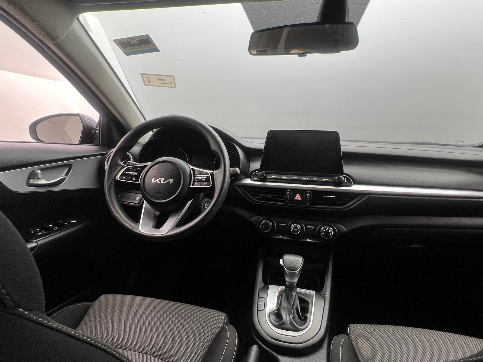 Thumbnail: 2024 Kia Forte - 3