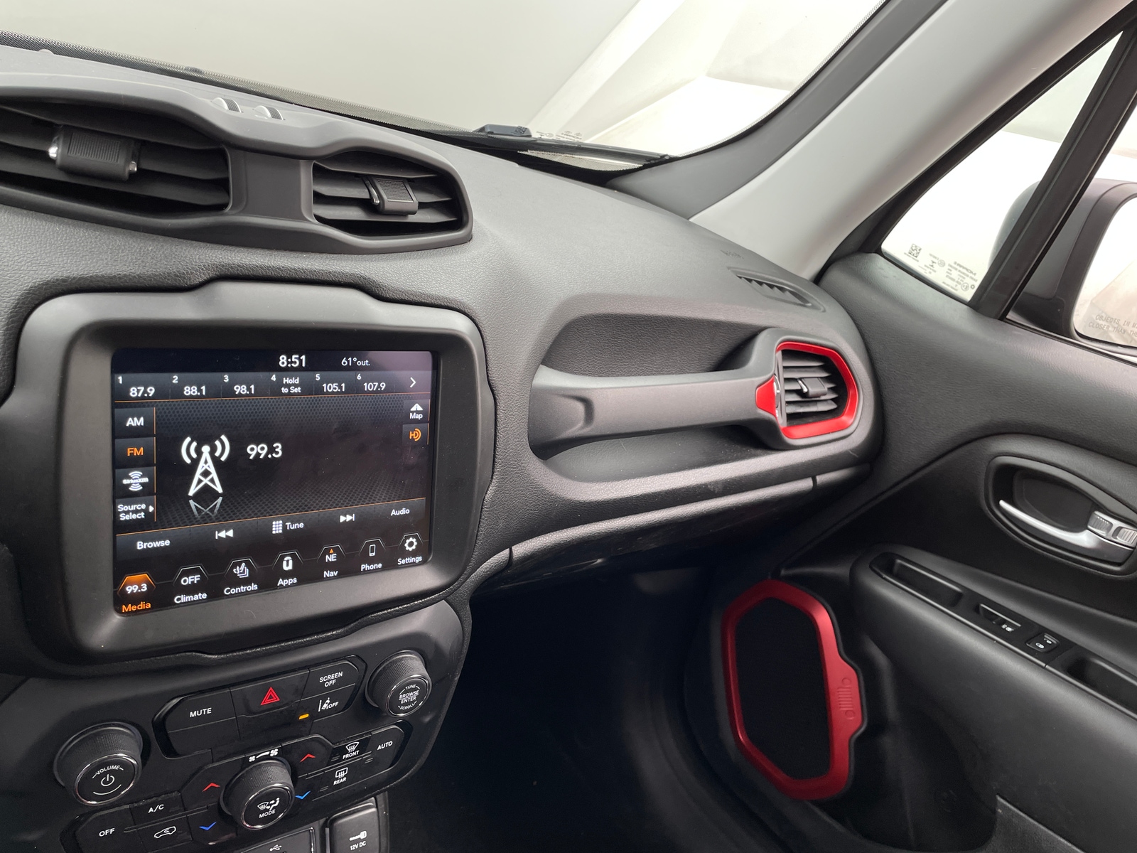 Thumbnail: 2021 Jeep Renegade - 3