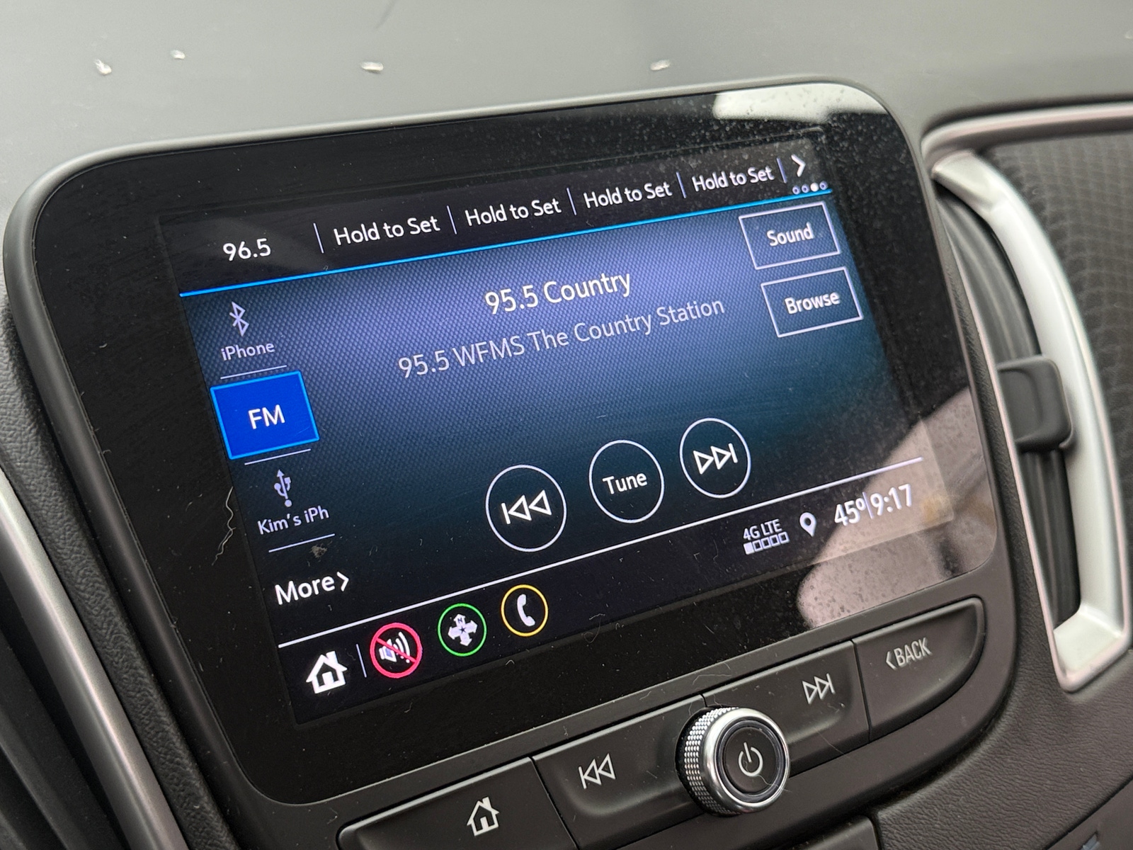 Thumbnail: 2019 Chevrolet Malibu - 4