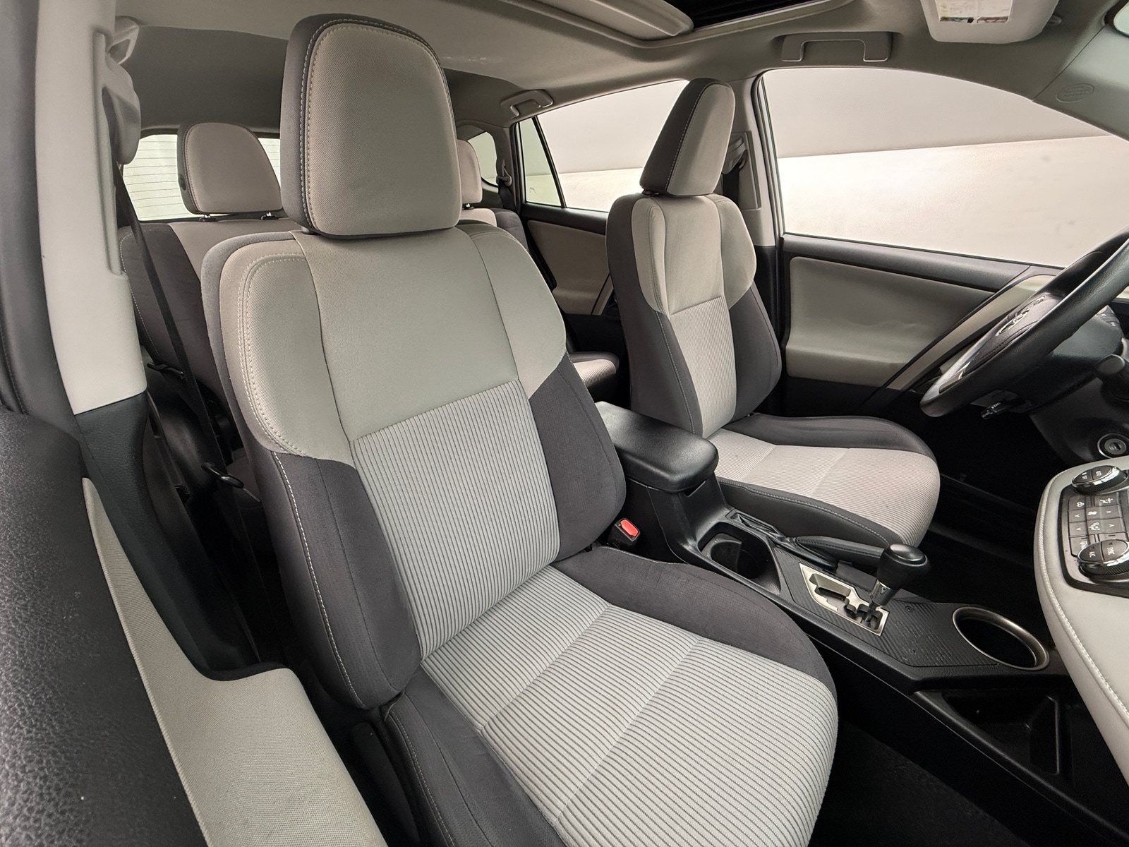Thumbnail: 2014 Toyota RAV4 - 2