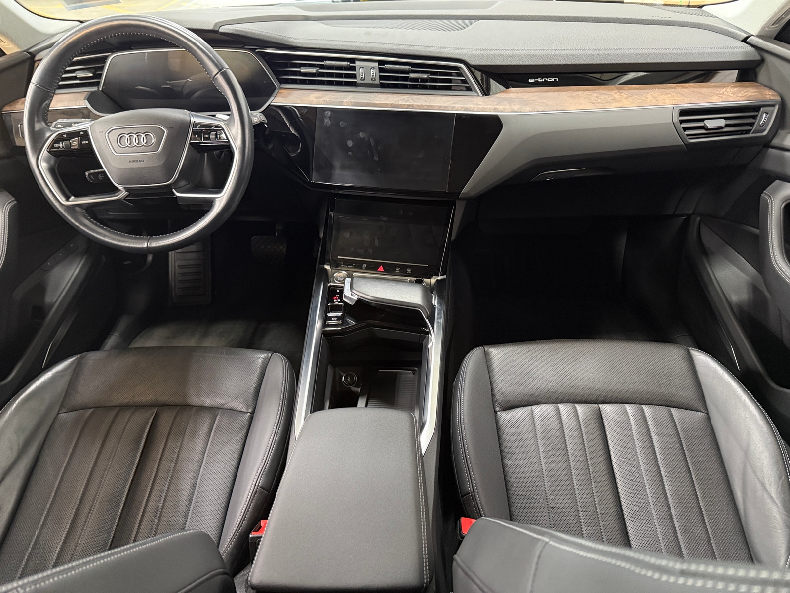 Thumbnail: 2019 Audi e-tron - 2