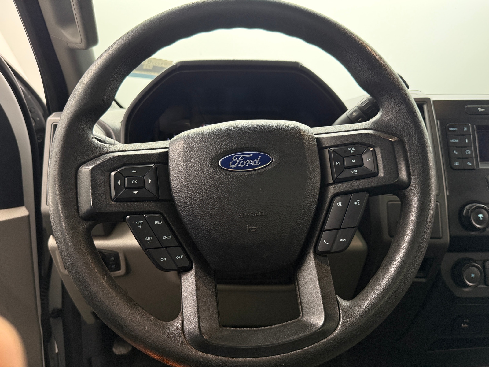 Thumbnail: 2020 Ford Econoline - 4