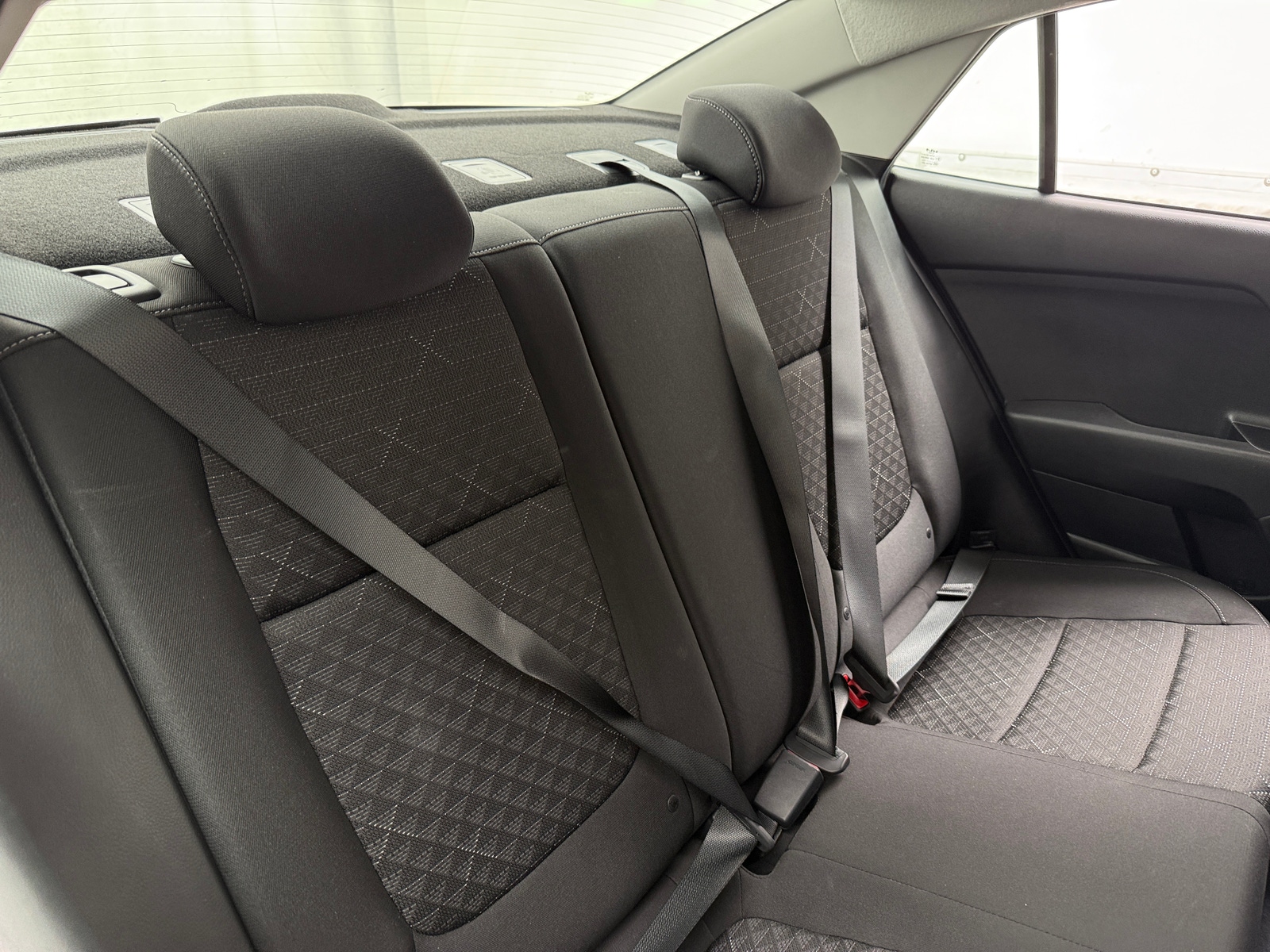 Thumbnail: 2023 Kia Rio - 6