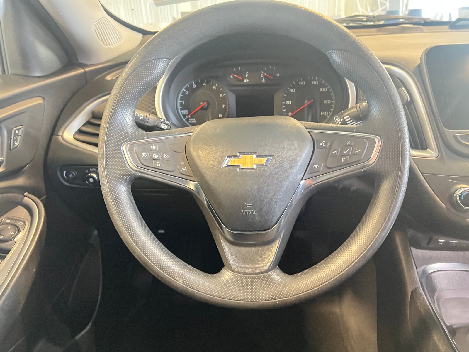 Thumbnail: 2023 Chevrolet Malibu - 5