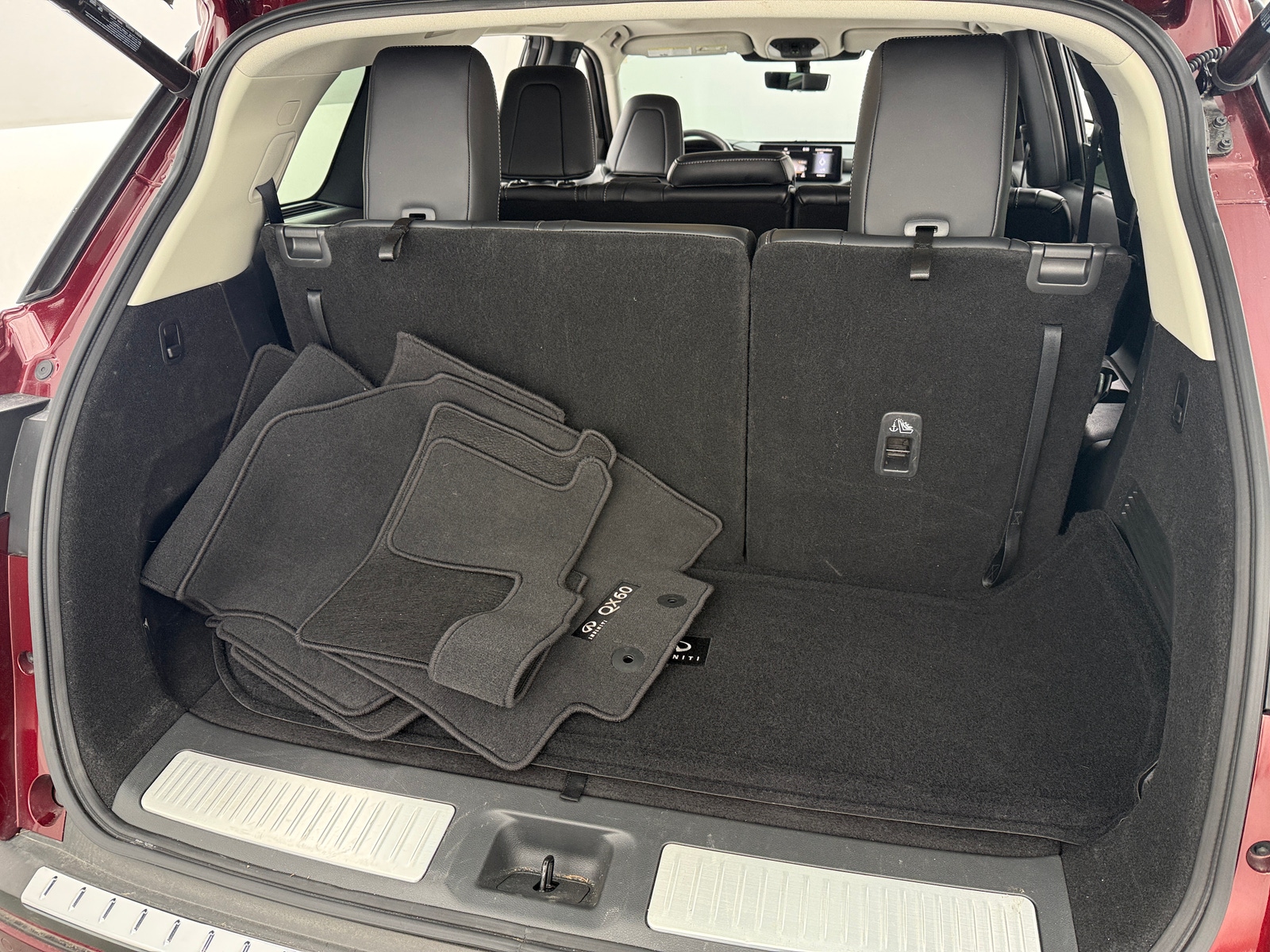 Thumbnail: 2023 INFINITI QX60 - 6