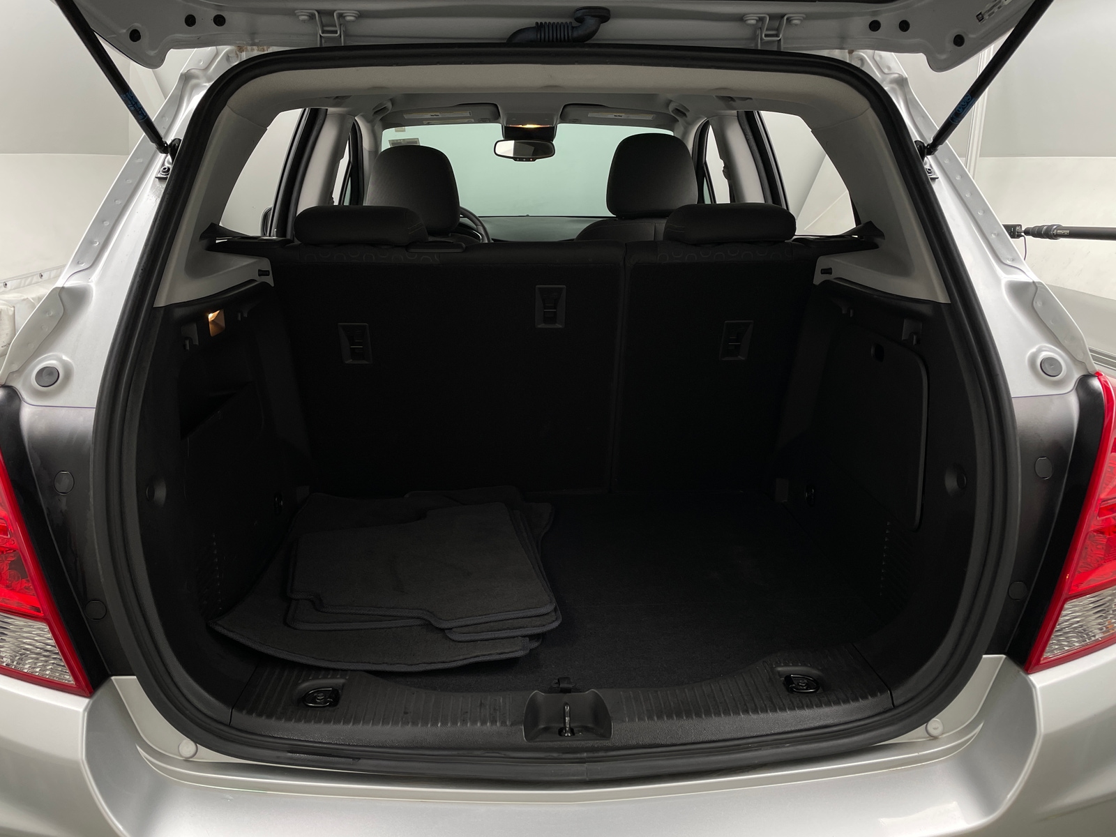 Thumbnail: 2021 Chevrolet Trax - 7