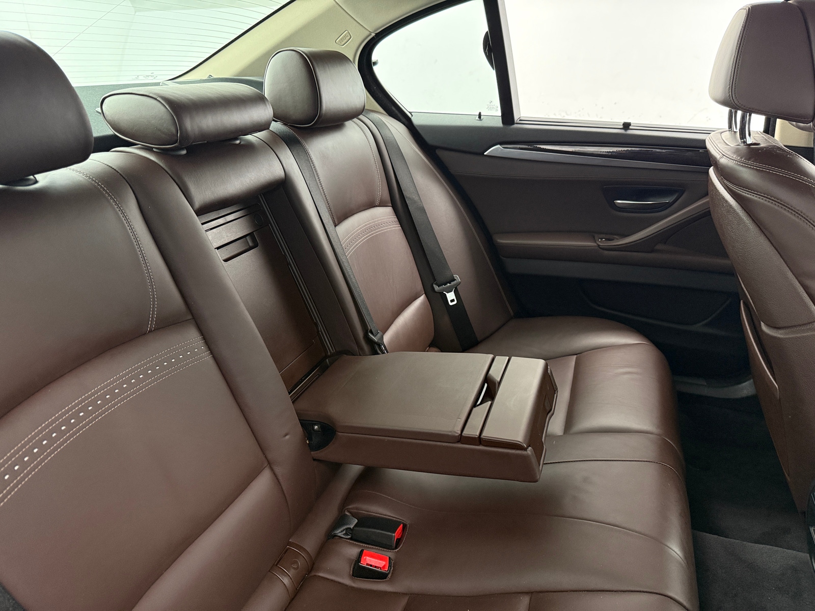 Thumbnail: 2014 BMW 5 Series - 5