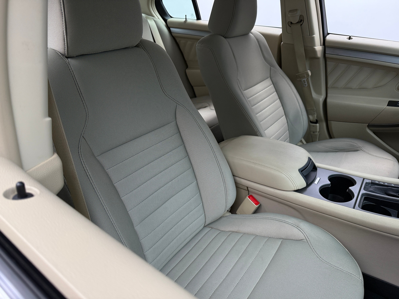 Thumbnail: 2016 Ford Taurus - 2