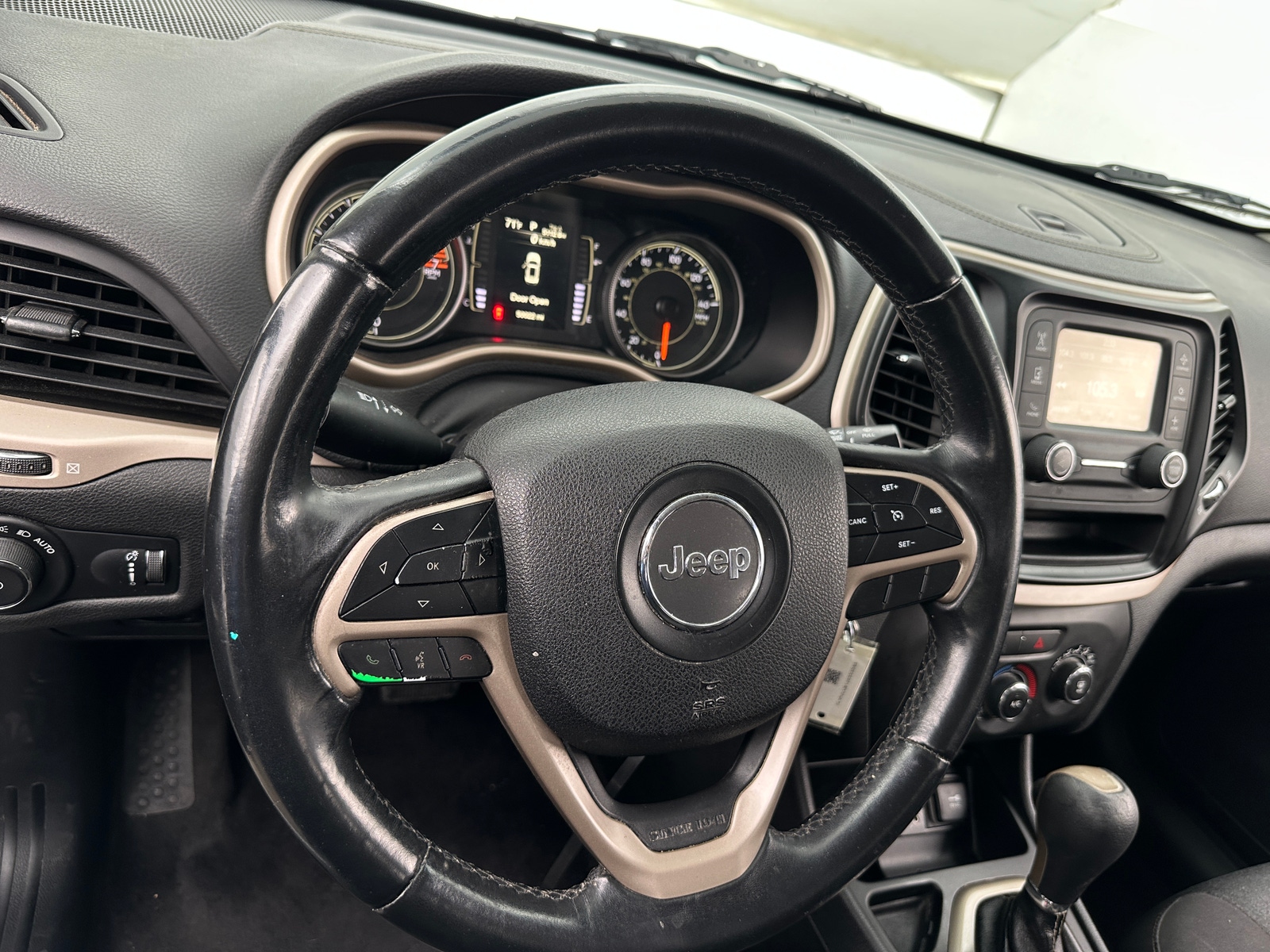 Thumbnail: 2018 Jeep Cherokee - 5