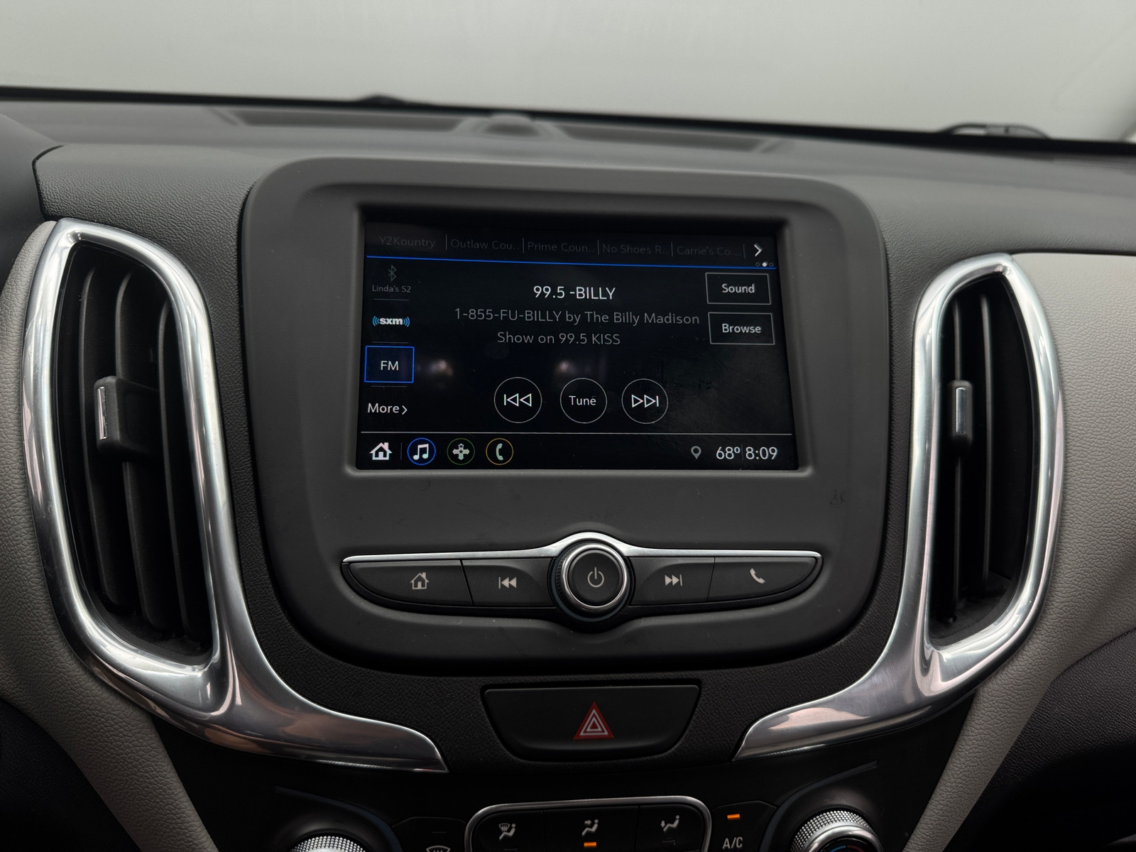 Thumbnail: 2019 Chevrolet Equinox - 4