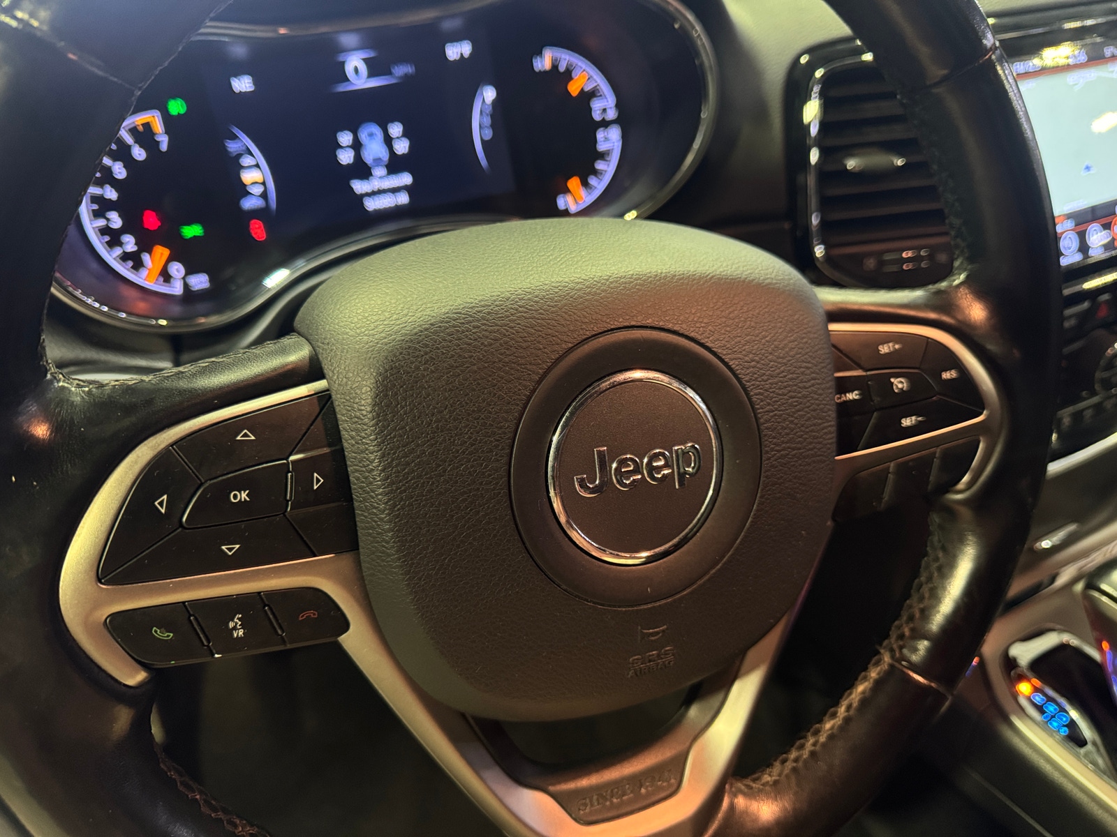 Thumbnail: 2020 Jeep Grand Cherokee - 4