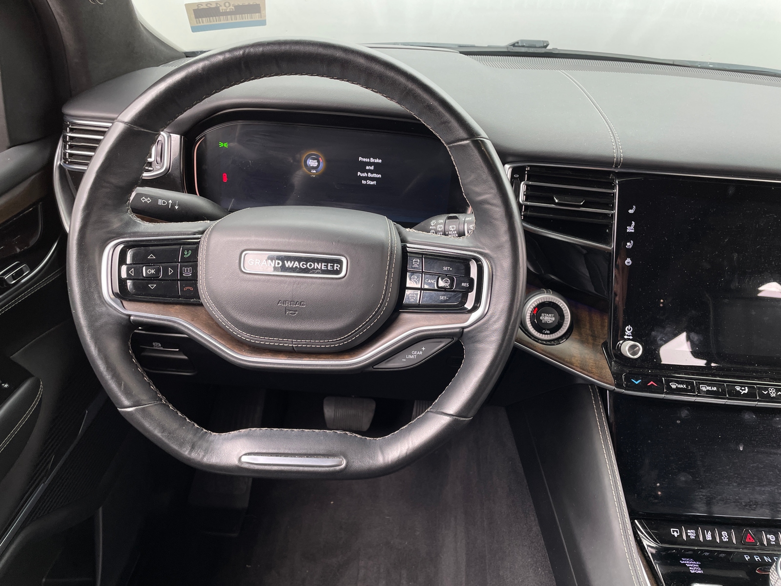 Thumbnail: 2022 Jeep Grand Wagoneer - 4