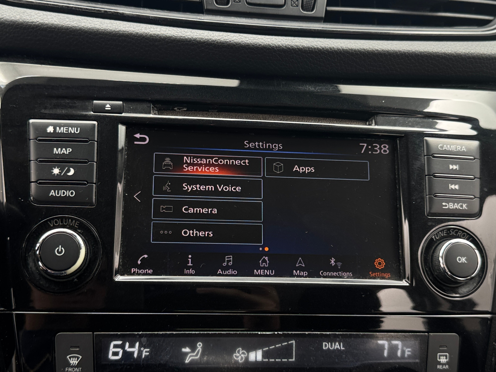 Thumbnail: 2019 Nissan Rogue Sport - 4