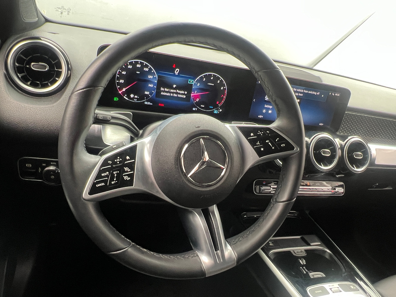 Thumbnail: 2025 Mercedes-Benz GLB - 4